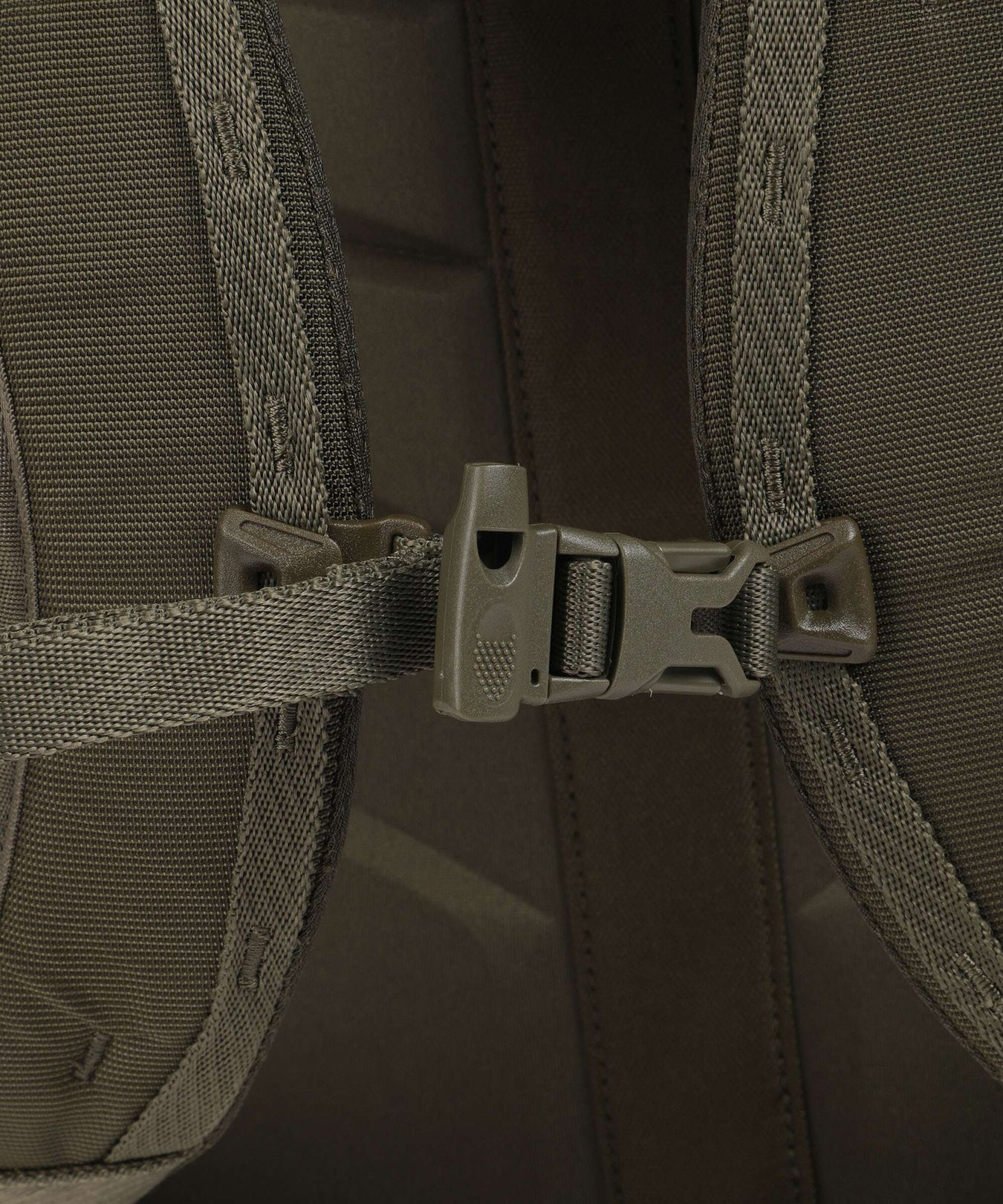 Thule Landmark 60 Travel backpack deep khaki