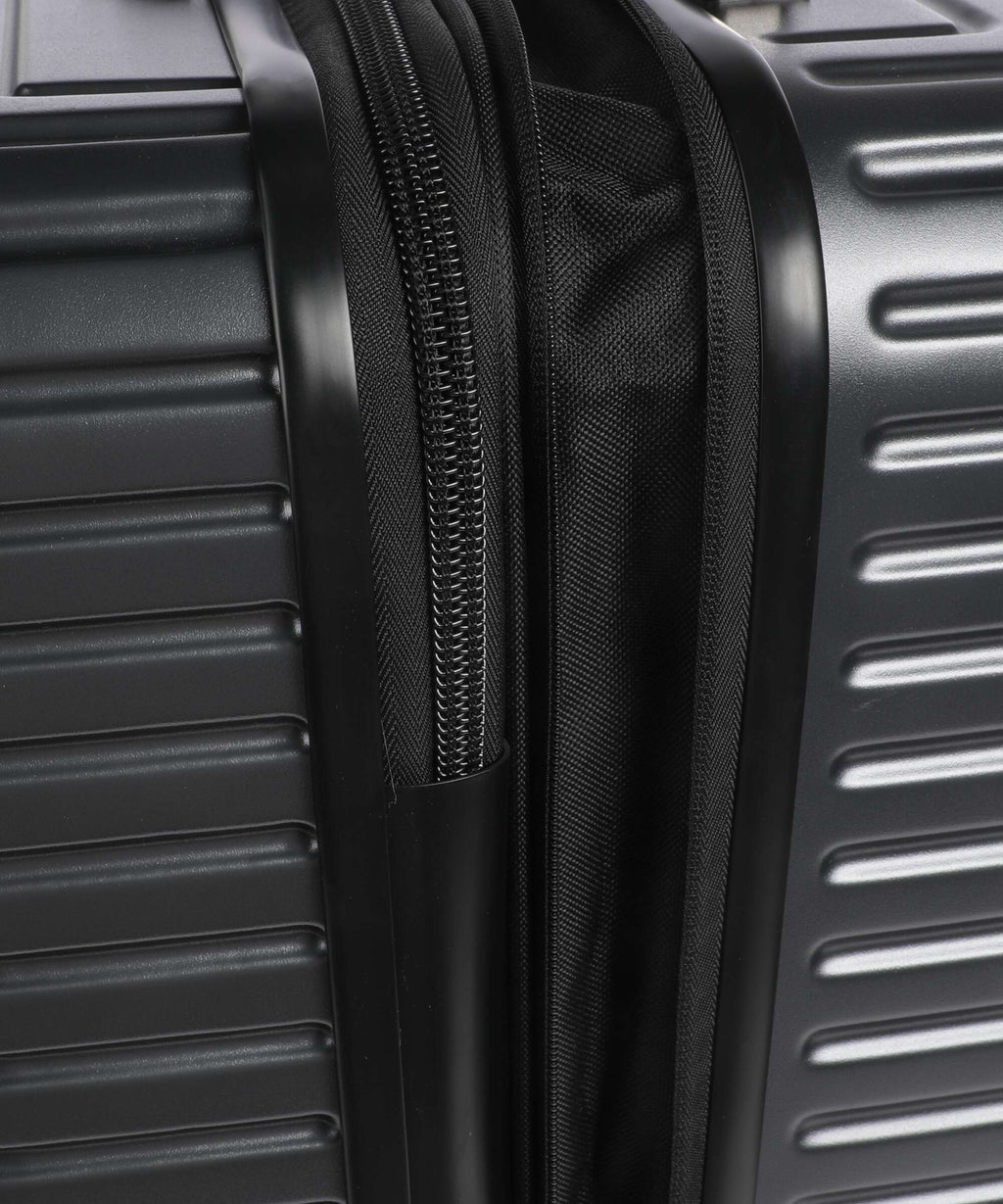 Delsey Paris Caumartin Plus Spinner (4 wheels) graphite