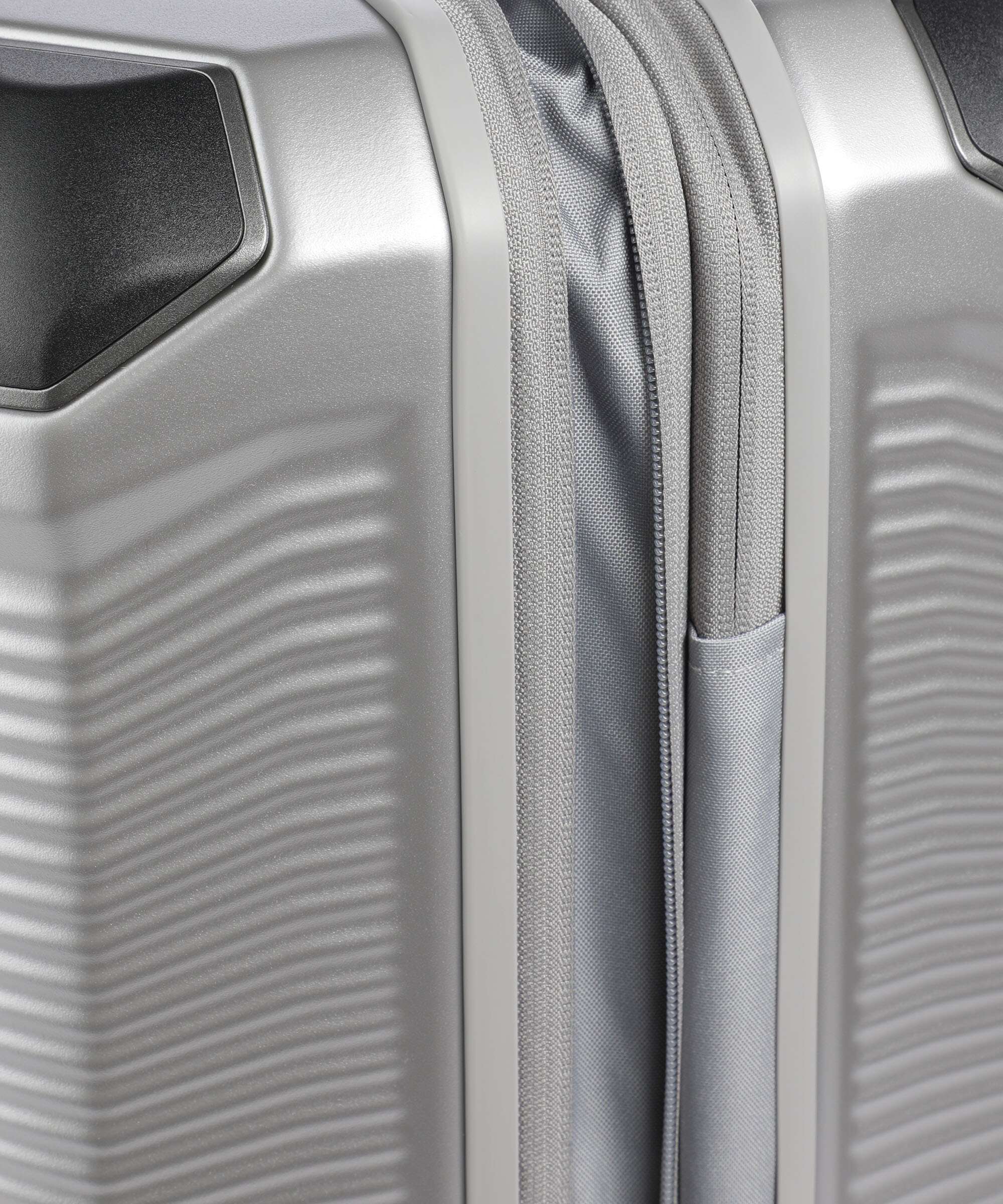 Travelite Millenium Suitcase set (4 wheels) silver