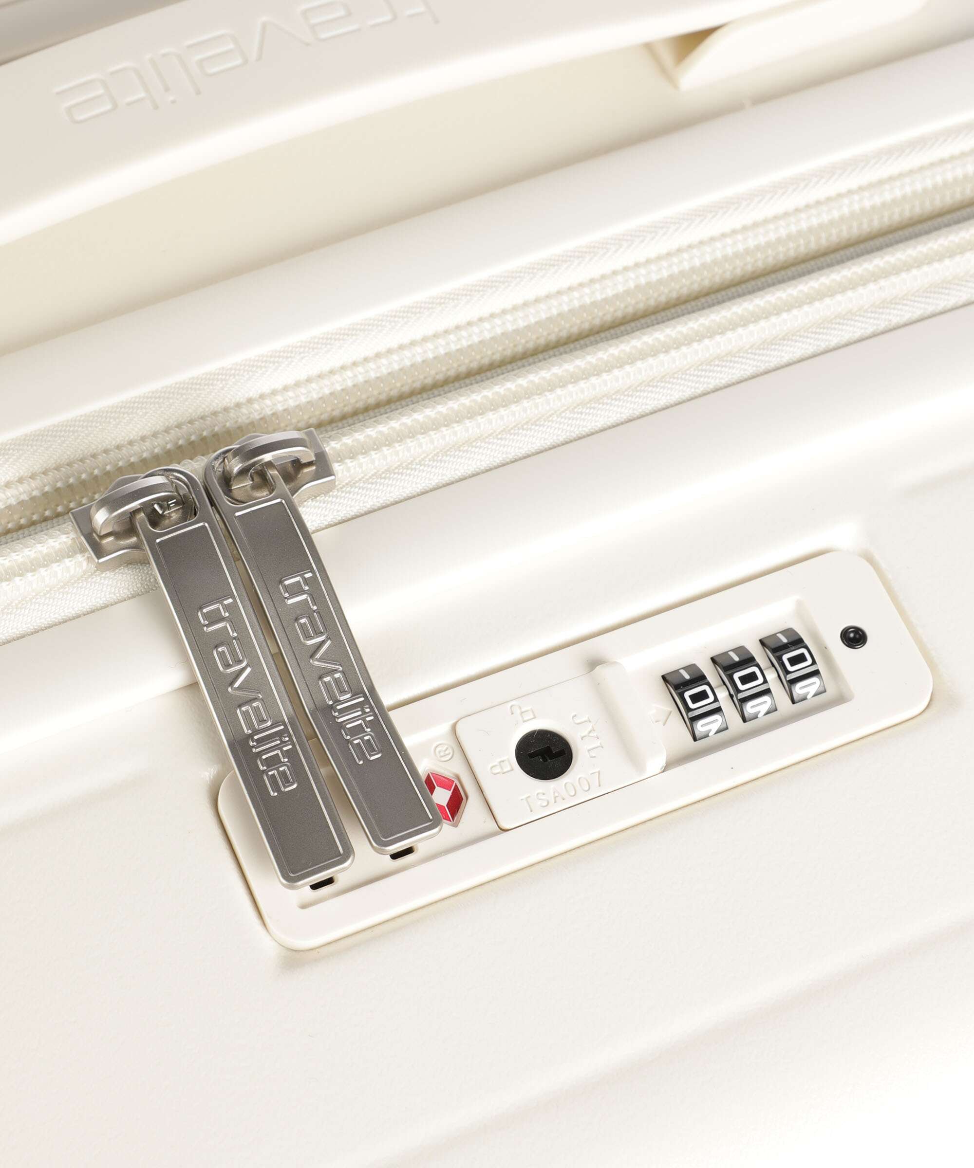 Travelite Panello Spinner (4 wheels) ivory