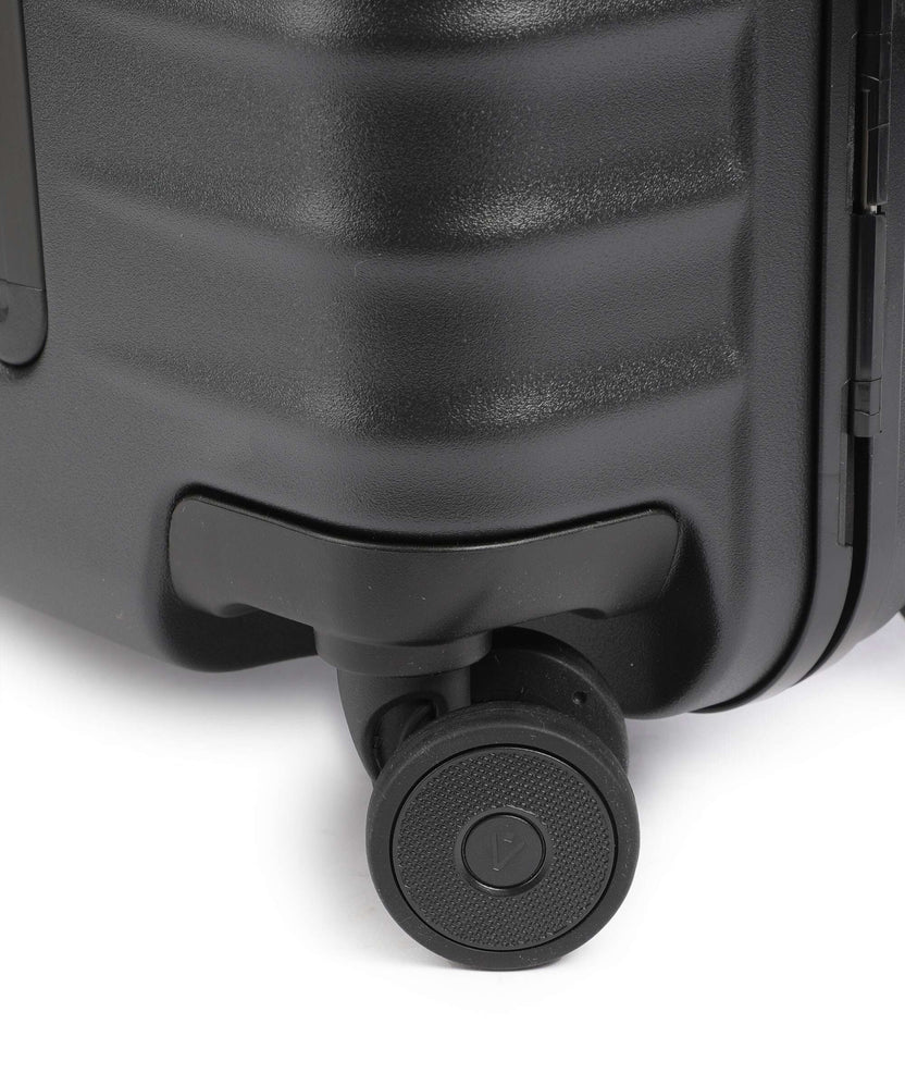 Titan Overseas Spinner (4 wheels) nightshade black