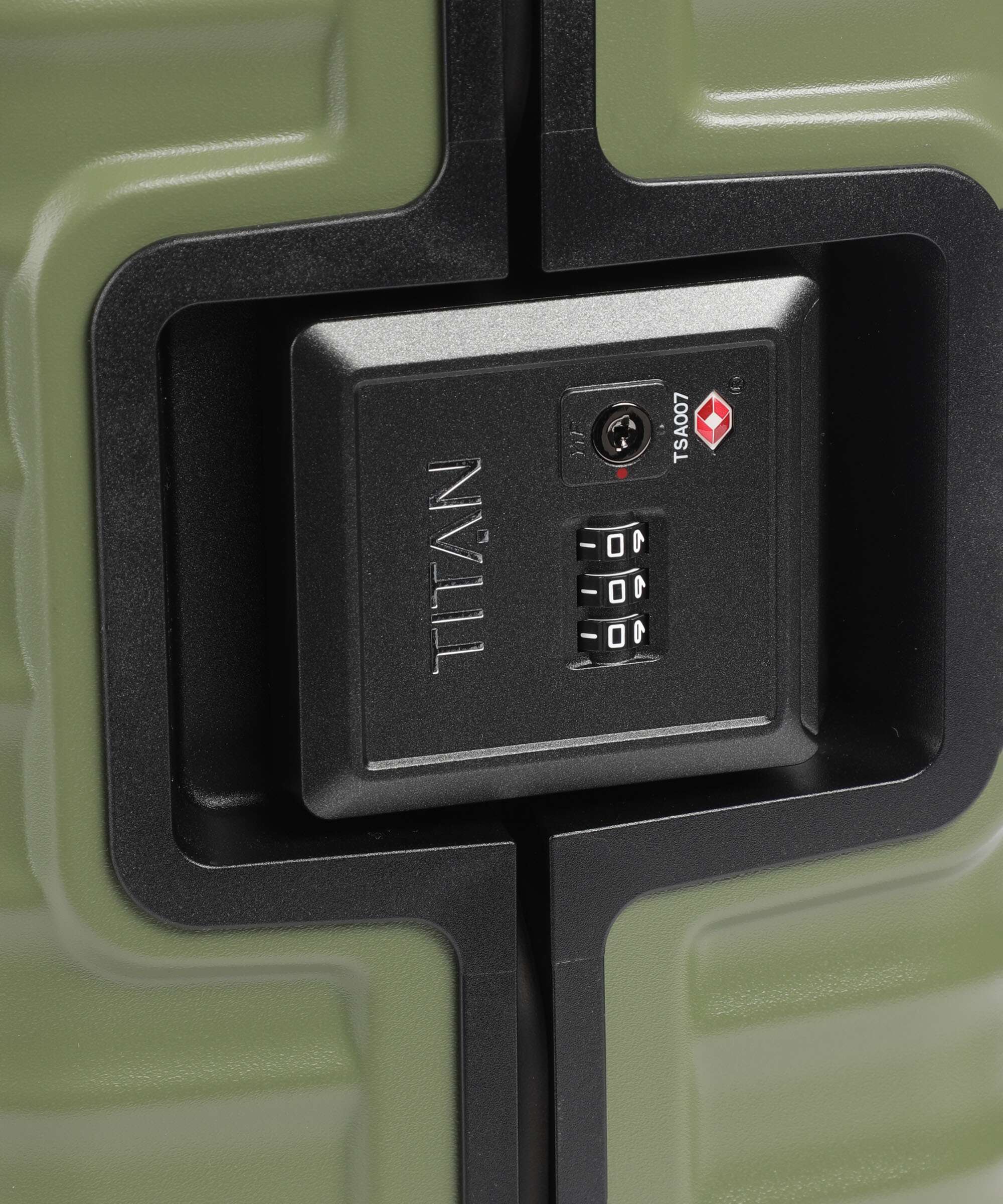 Titan Overseas Spinner (4 wheels) forest green