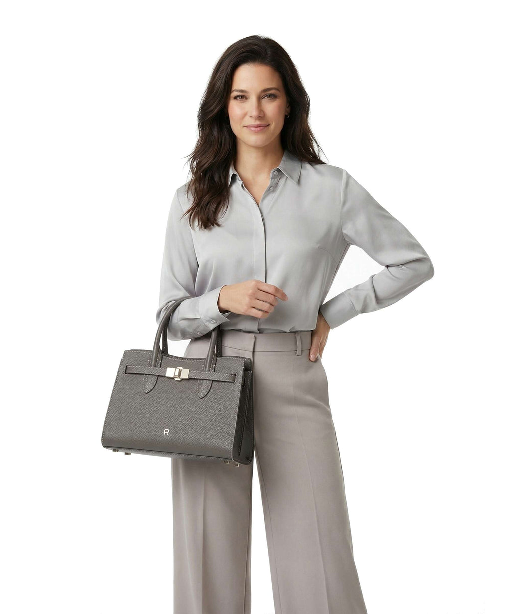 Aigner Farah M Handbag acacia brown