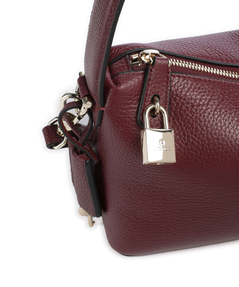 Aigner Delia S Shoulder bag burgundy