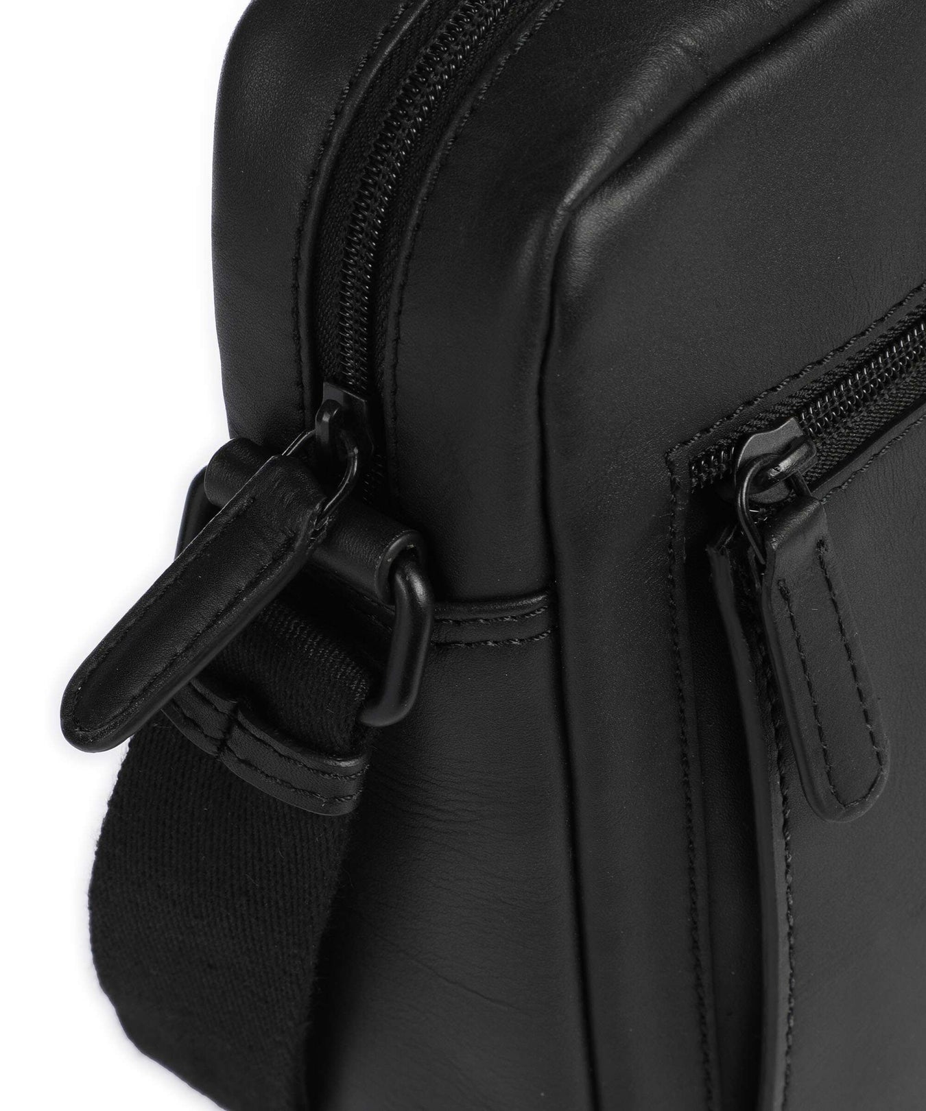 Bugatti Clark Crossbody bag black