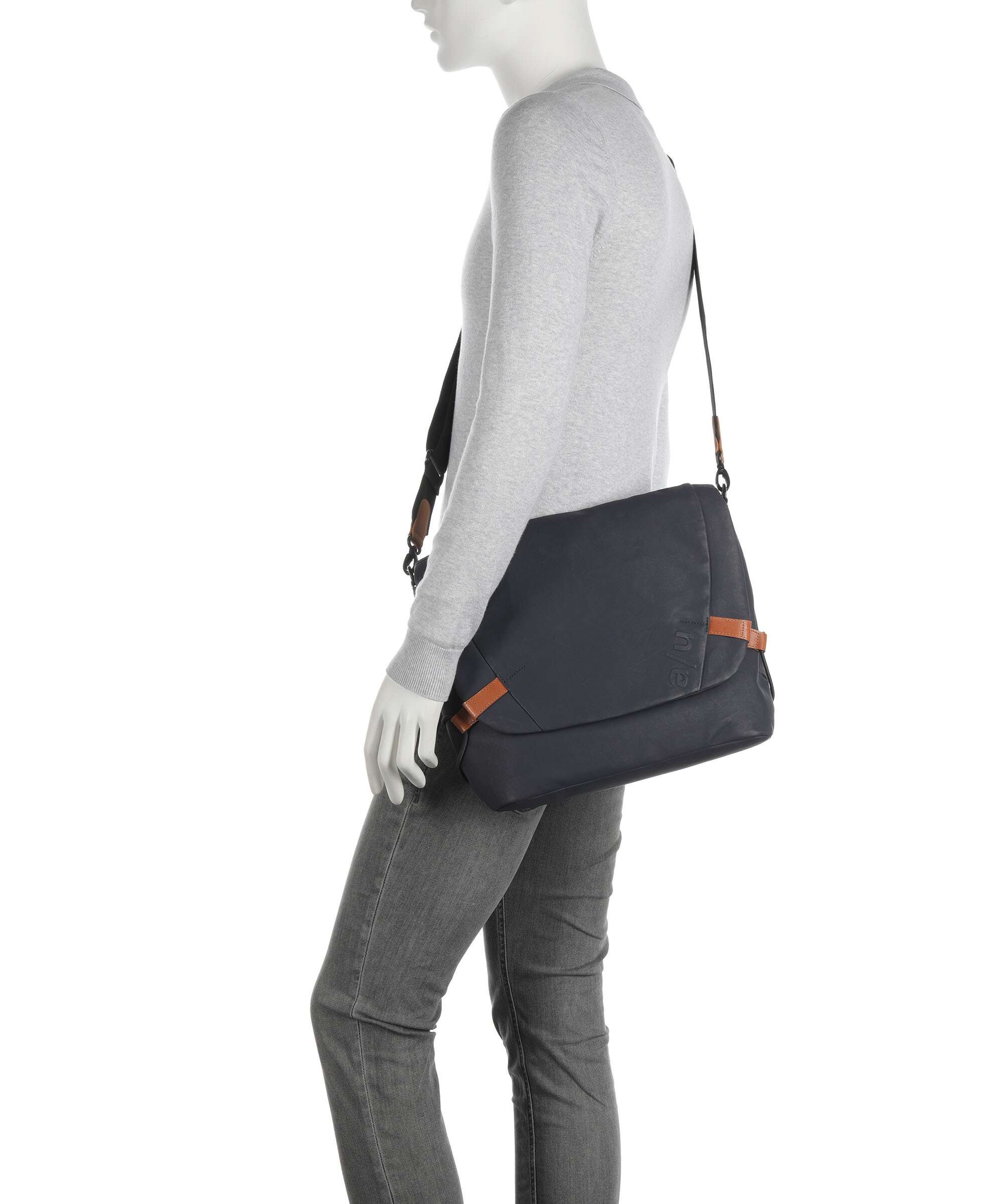 Aunts & Uncles Japan Matsumoto Messenger bag night blue