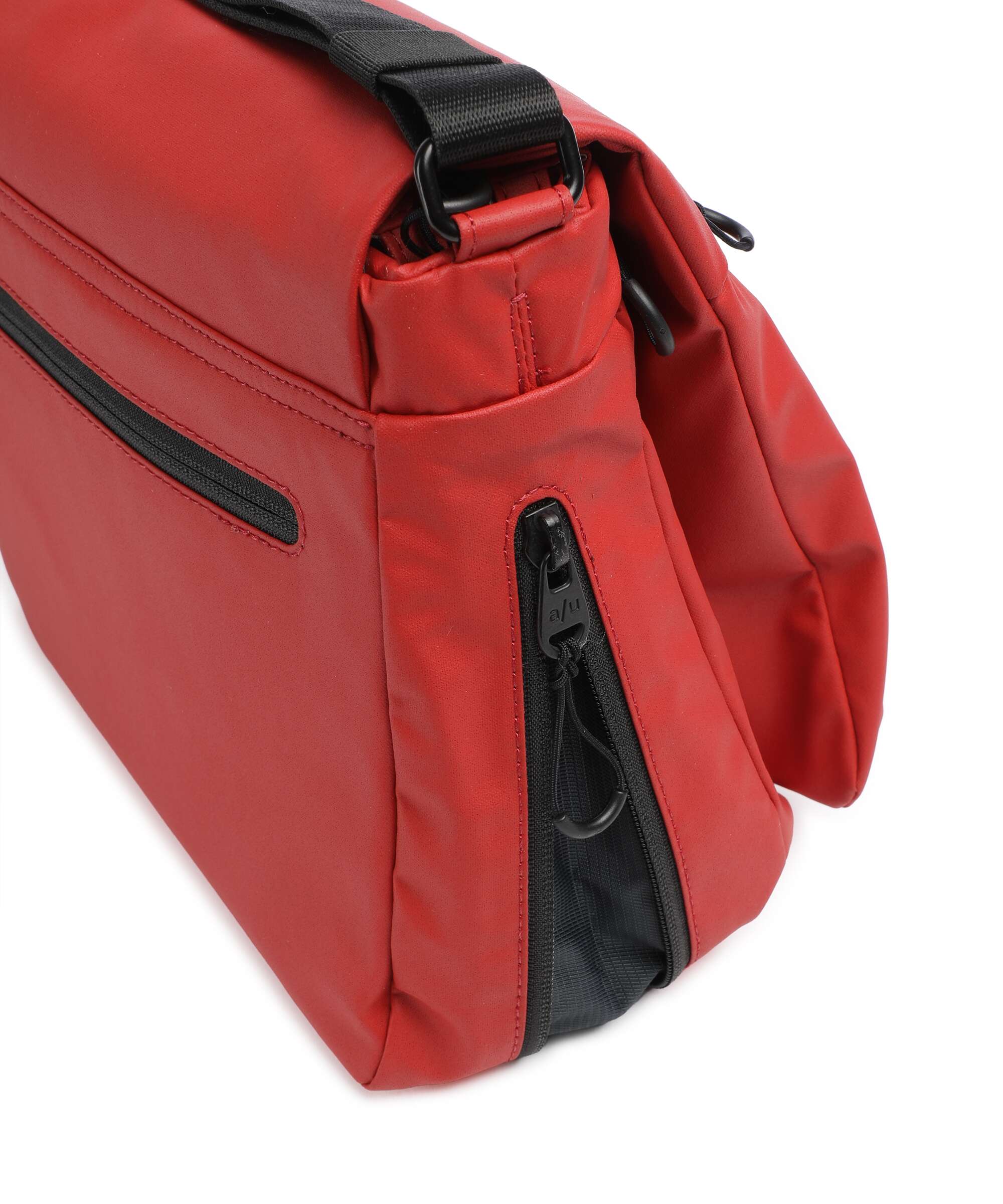 Aunts & Uncles Japan Lite Aoki Messenger bag red