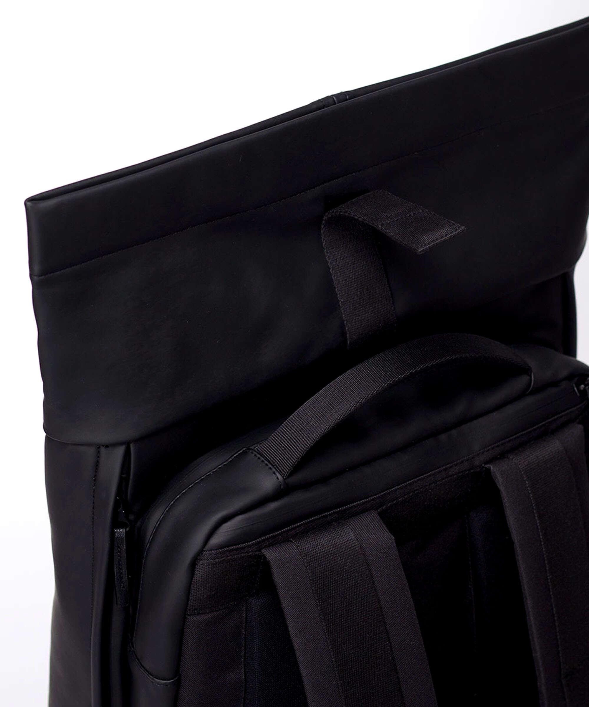 Ucon Acrobatics Lotus Hajo Pro Rolltop backpack black