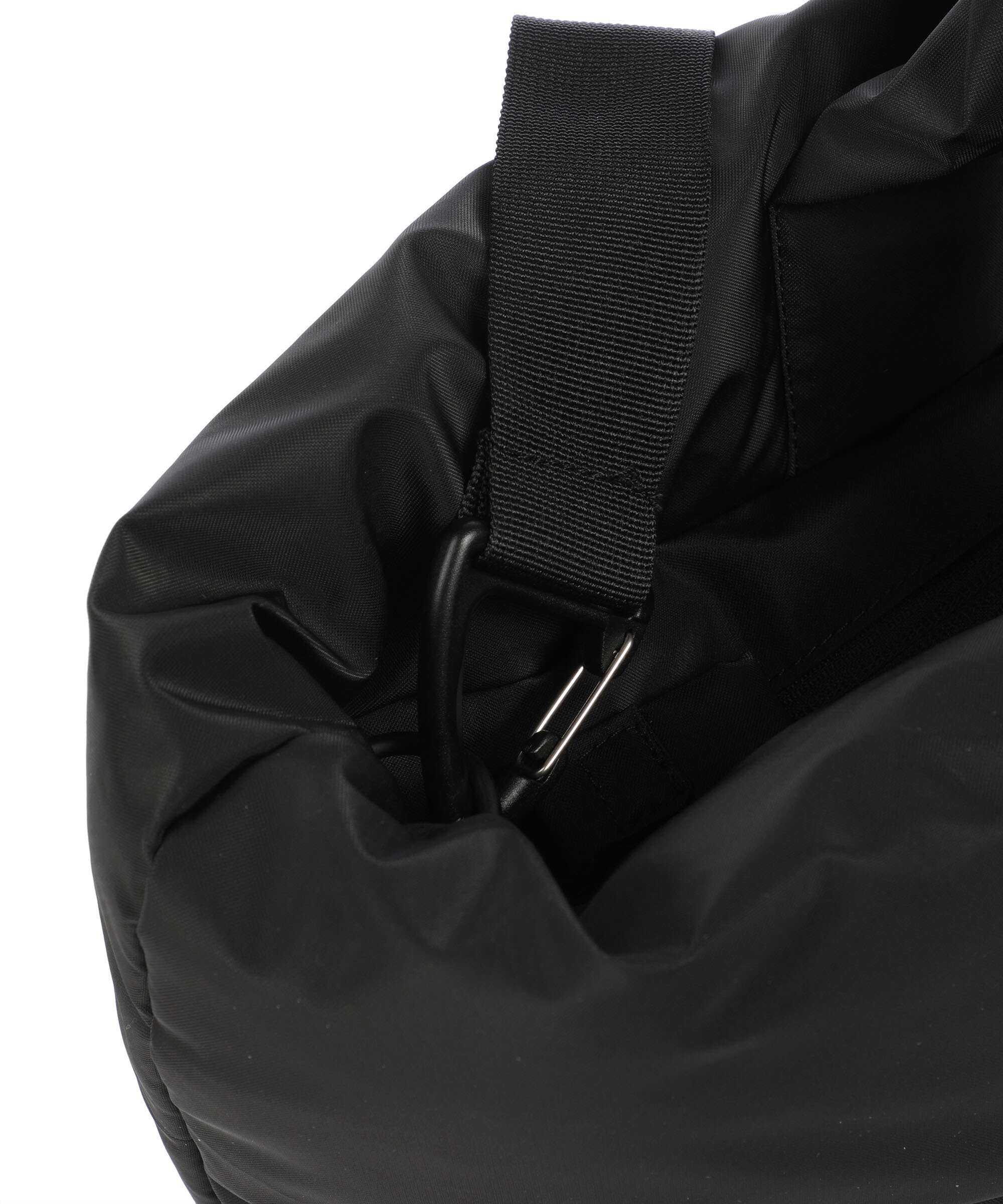 Ucon Acrobatics Moss Olivia Large Weekend bag black