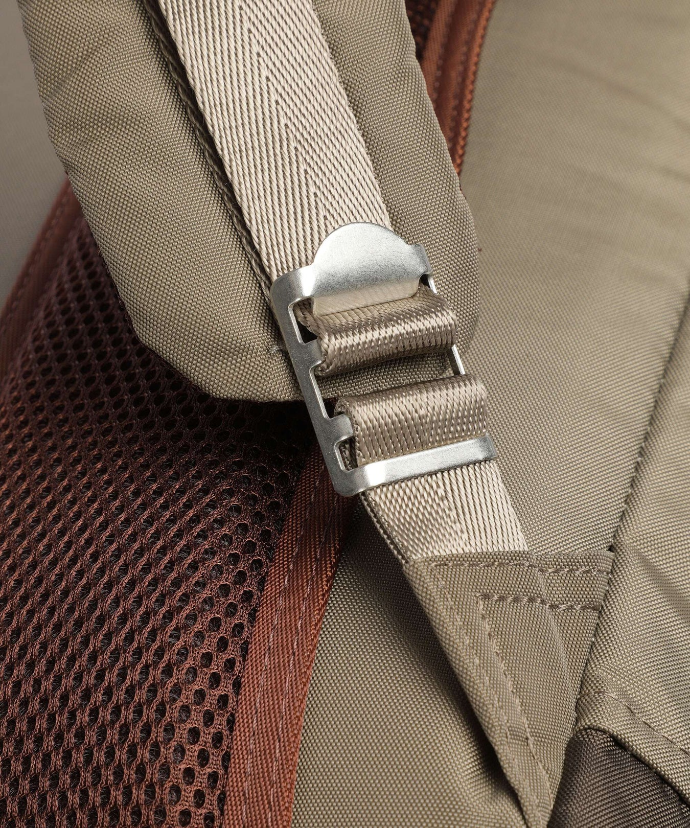 Doughnut Euro Macaroon Backpack khaki