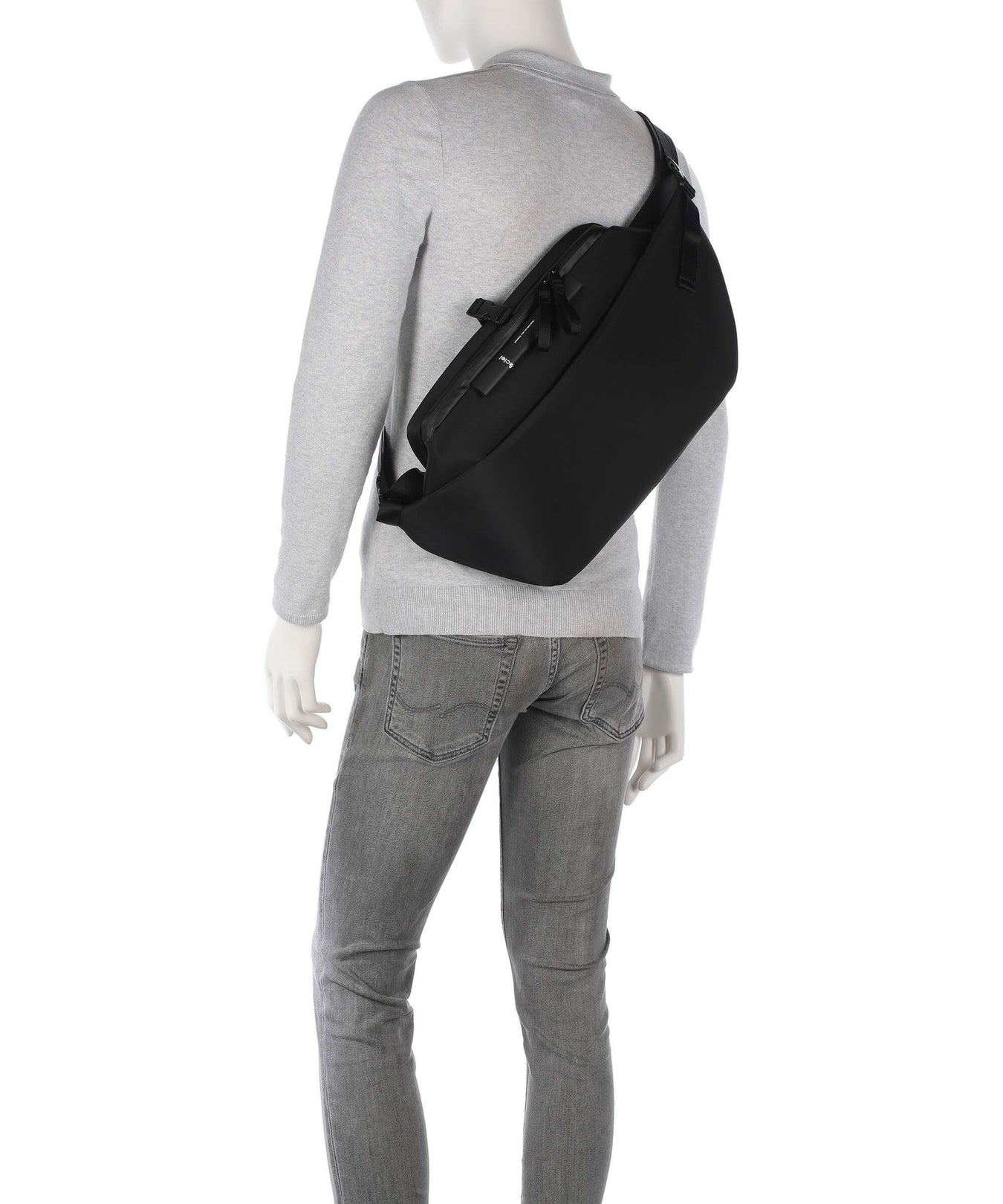 Côte&Ciel Isarau L Sling bag black