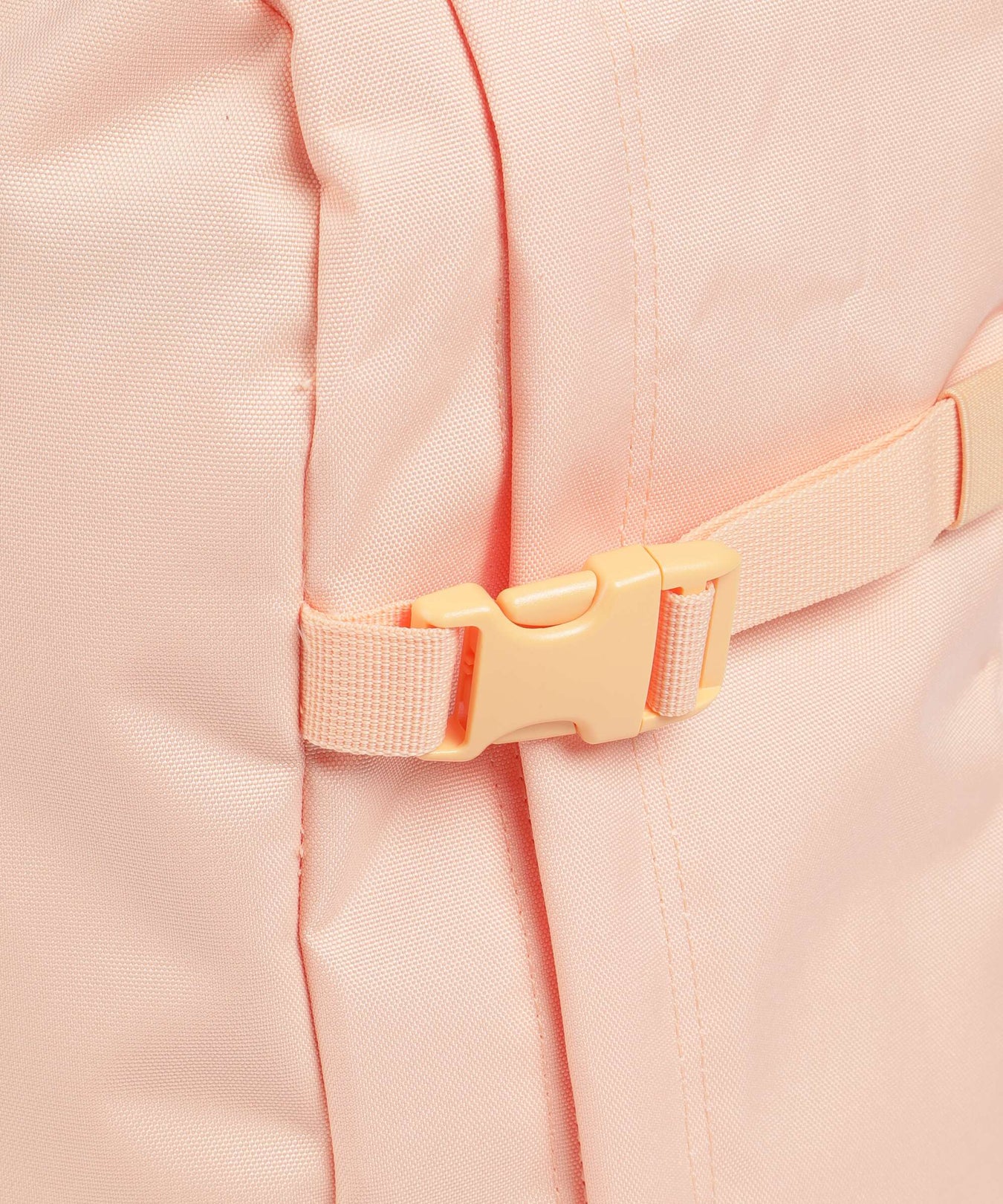 Cabin Zero Classic 44 Travel backpack sunny day