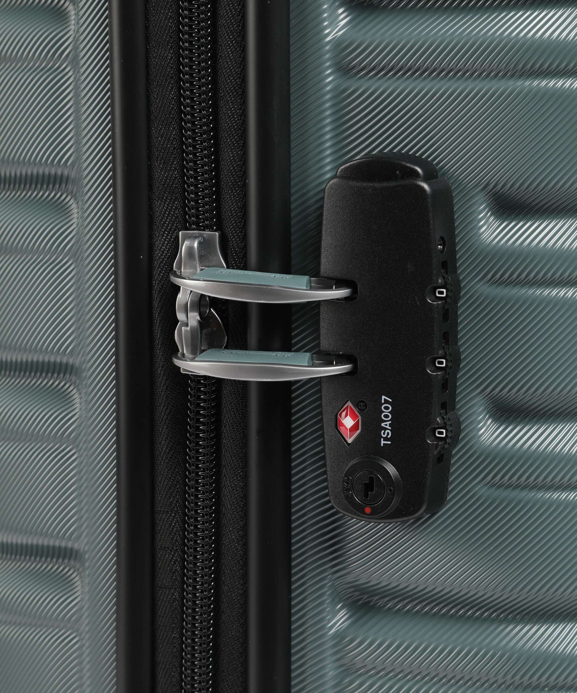 American Tourister Flashline Spinner (4 wheels) dark forest
