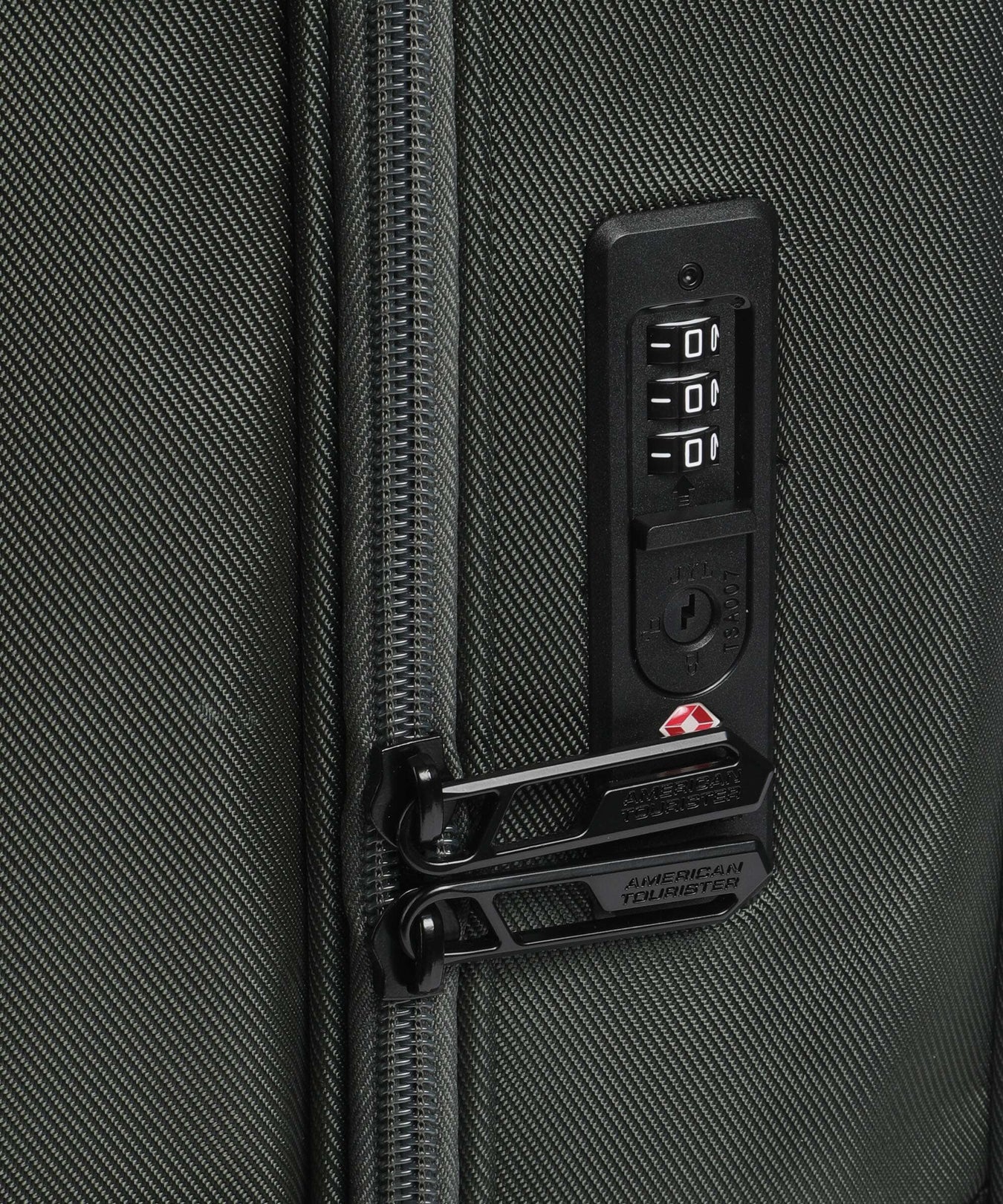 American Tourister Urban Track S Spinner (4 wheels) dark khaki