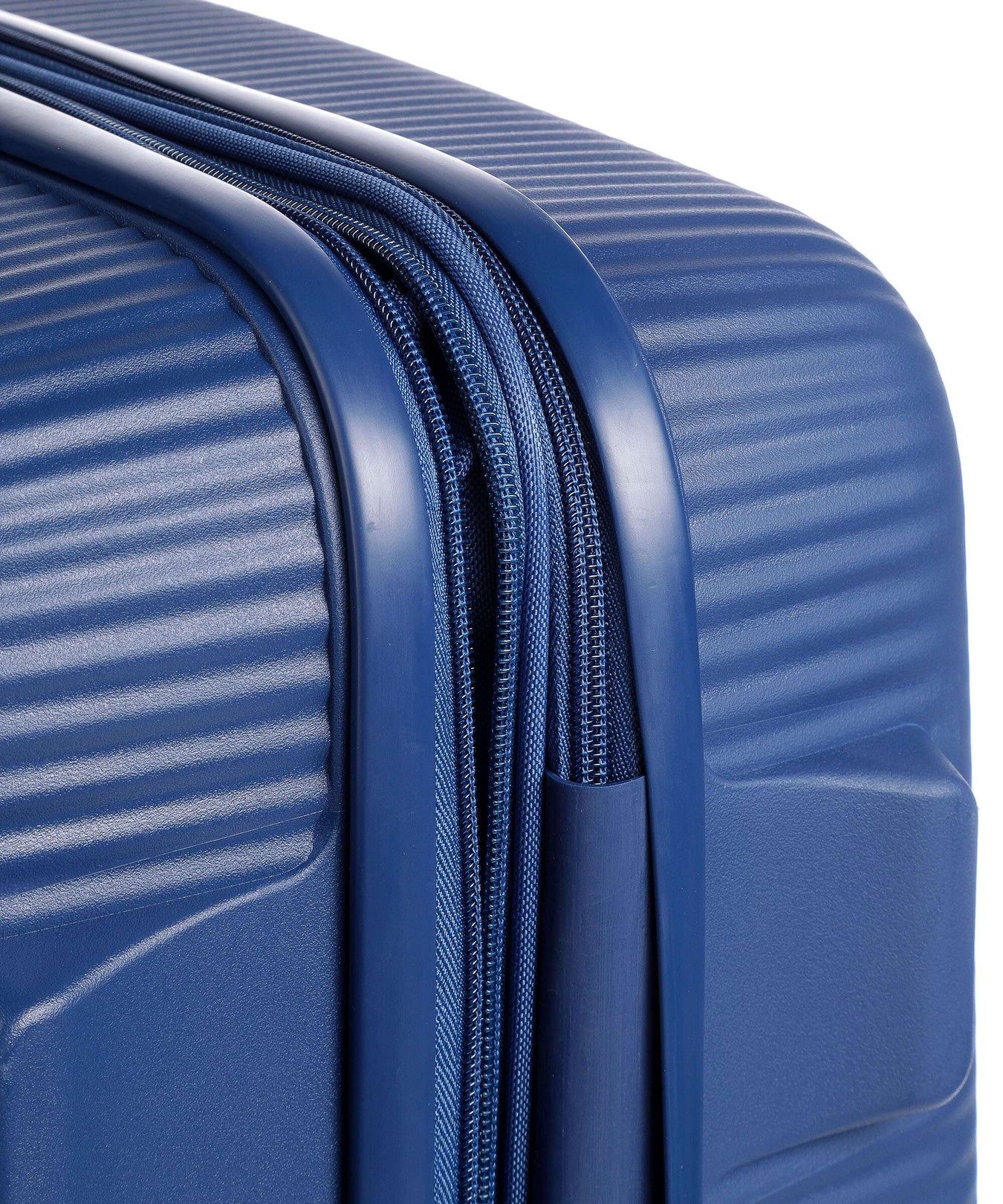 American Tourister Soundbox Spinner (4 wheels) midnight navy