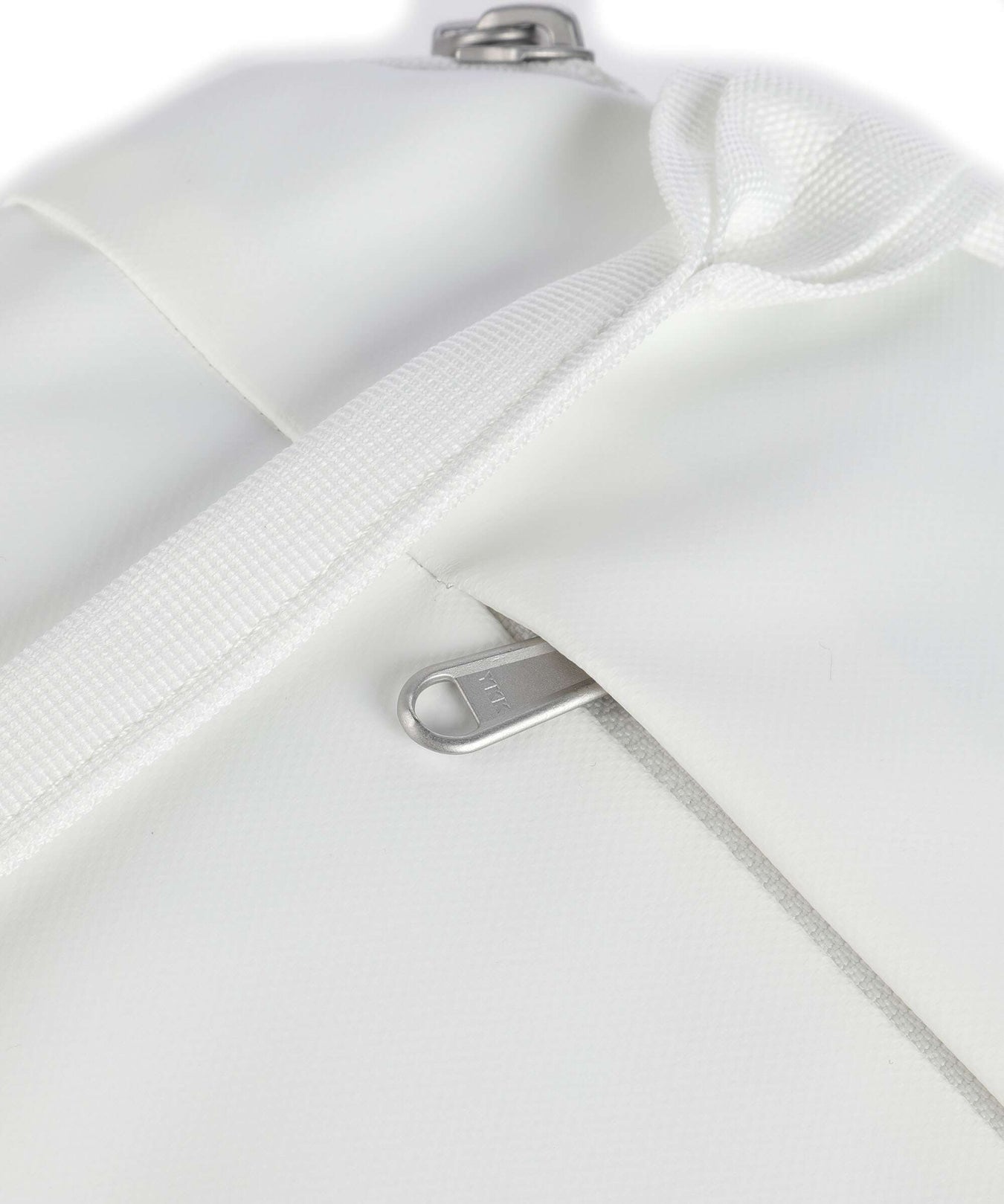 Db Roamer 25 Travel backpack white out