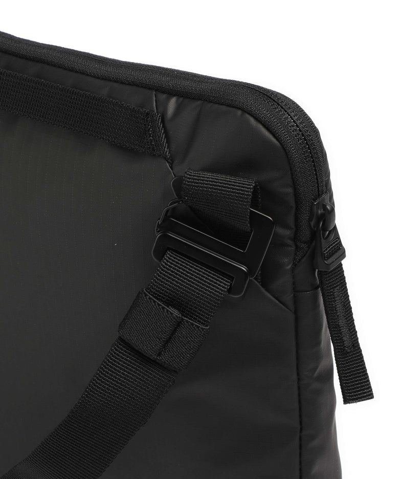 Db Ramverk 14 Laptop case black out