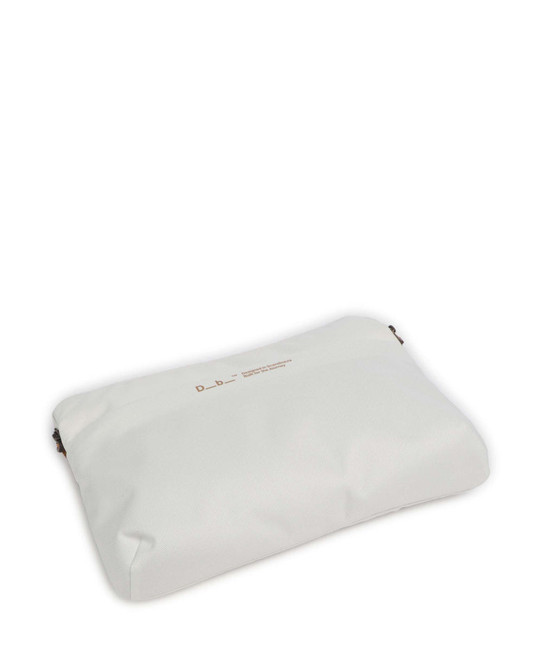 Db Ramverk 14 Laptop bag oatmilk