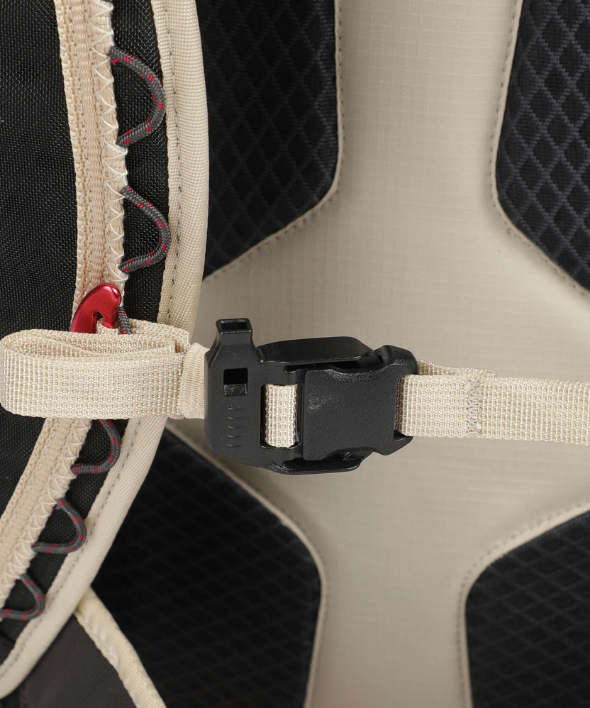 Klättermusen Gyme 35L Hiking backpack silver/creme