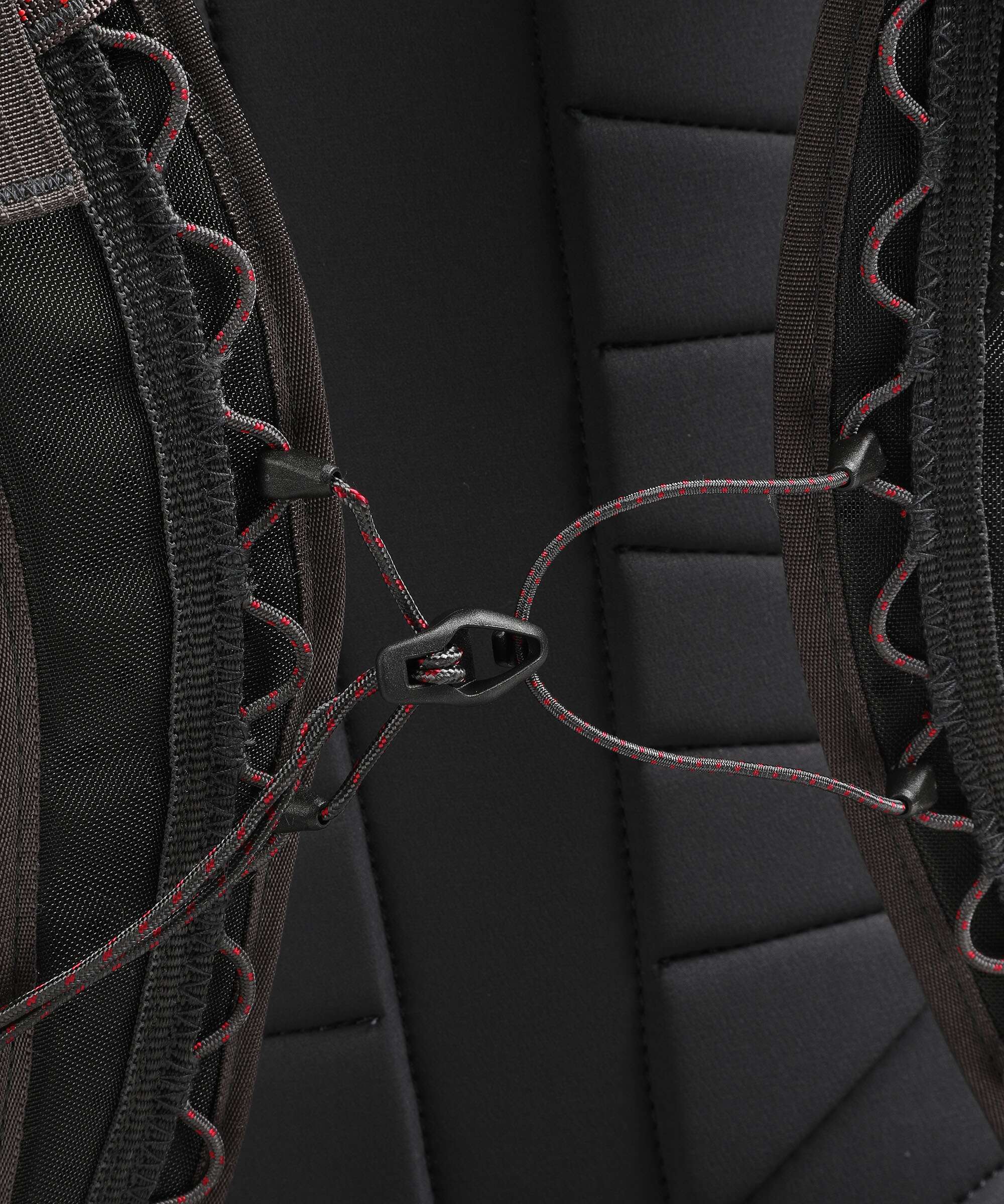 Klättermusen Ull 30 Hiking backpack raven