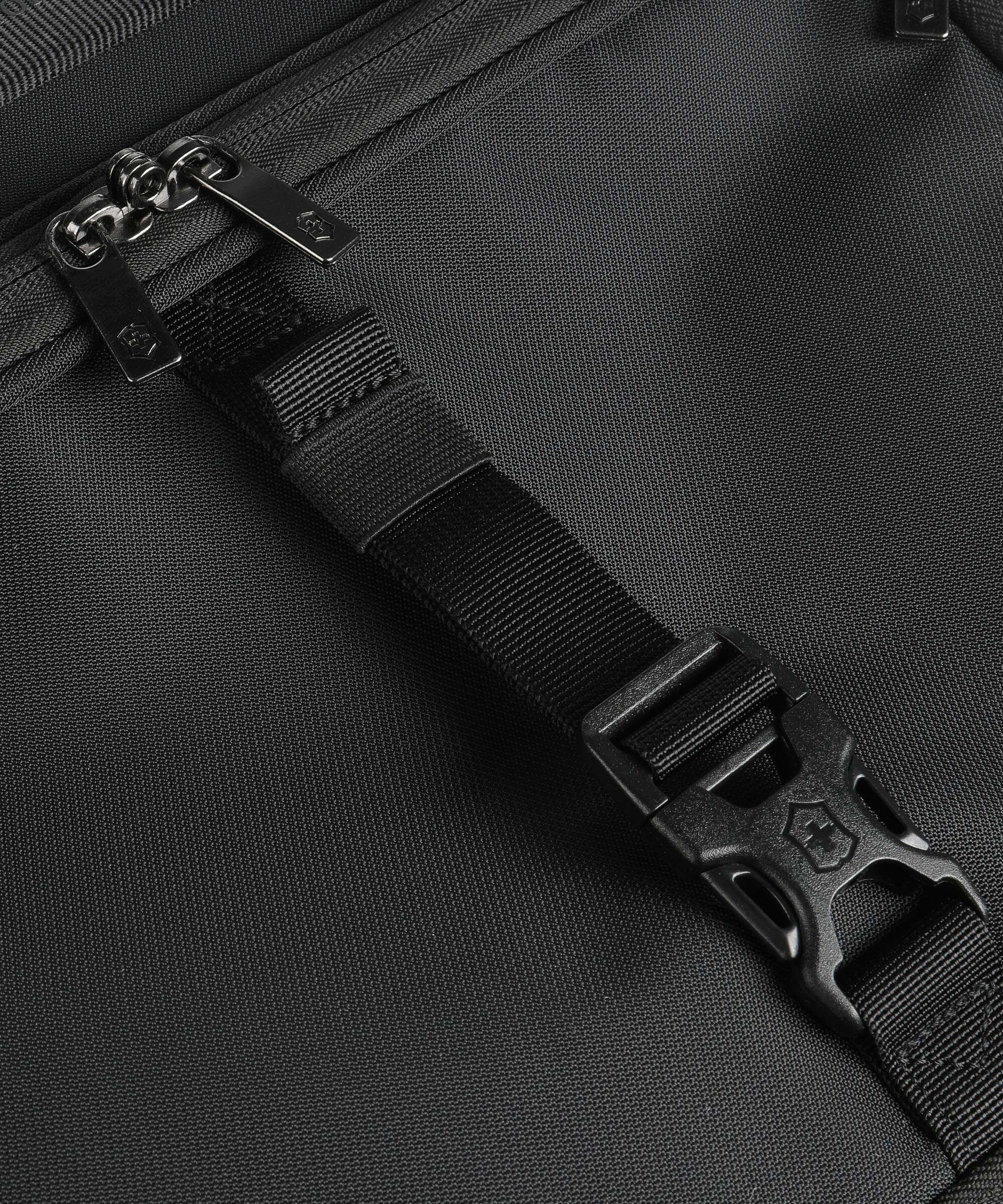 Victorinox Crosslight Travel bag with wheels black