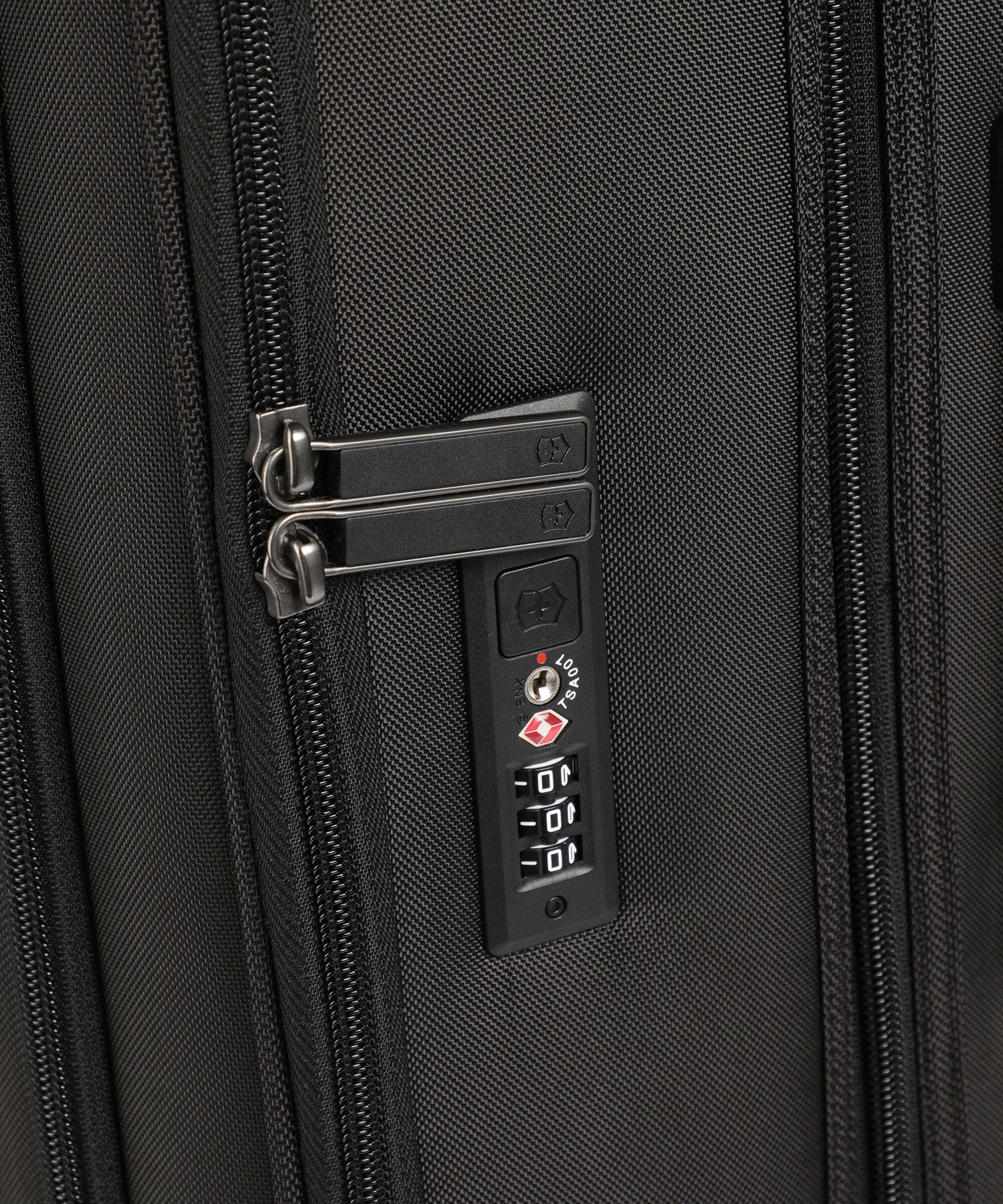 Victorinox Werks Traveler 7.0 L Spinner (4 wheels) black