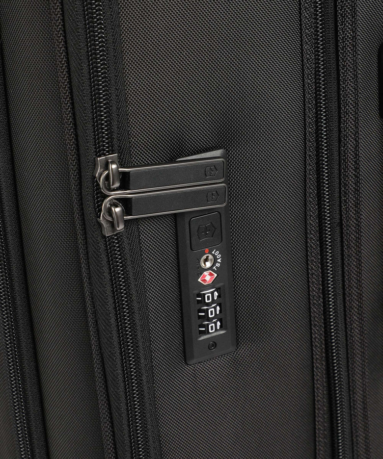 Victorinox Werks Traveler 7.0 L Spinner (4 wheels) black