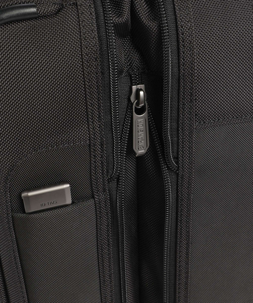 Victorinox Werks Traveler 7.0 GCO Spinner (4 wheels) black