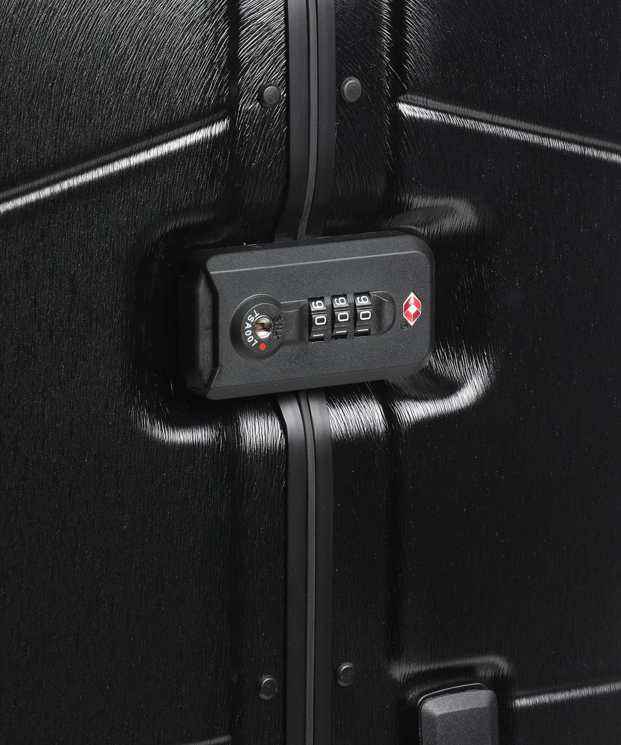 Victorinox Lexicon Framed Spinner (4 wheels) black