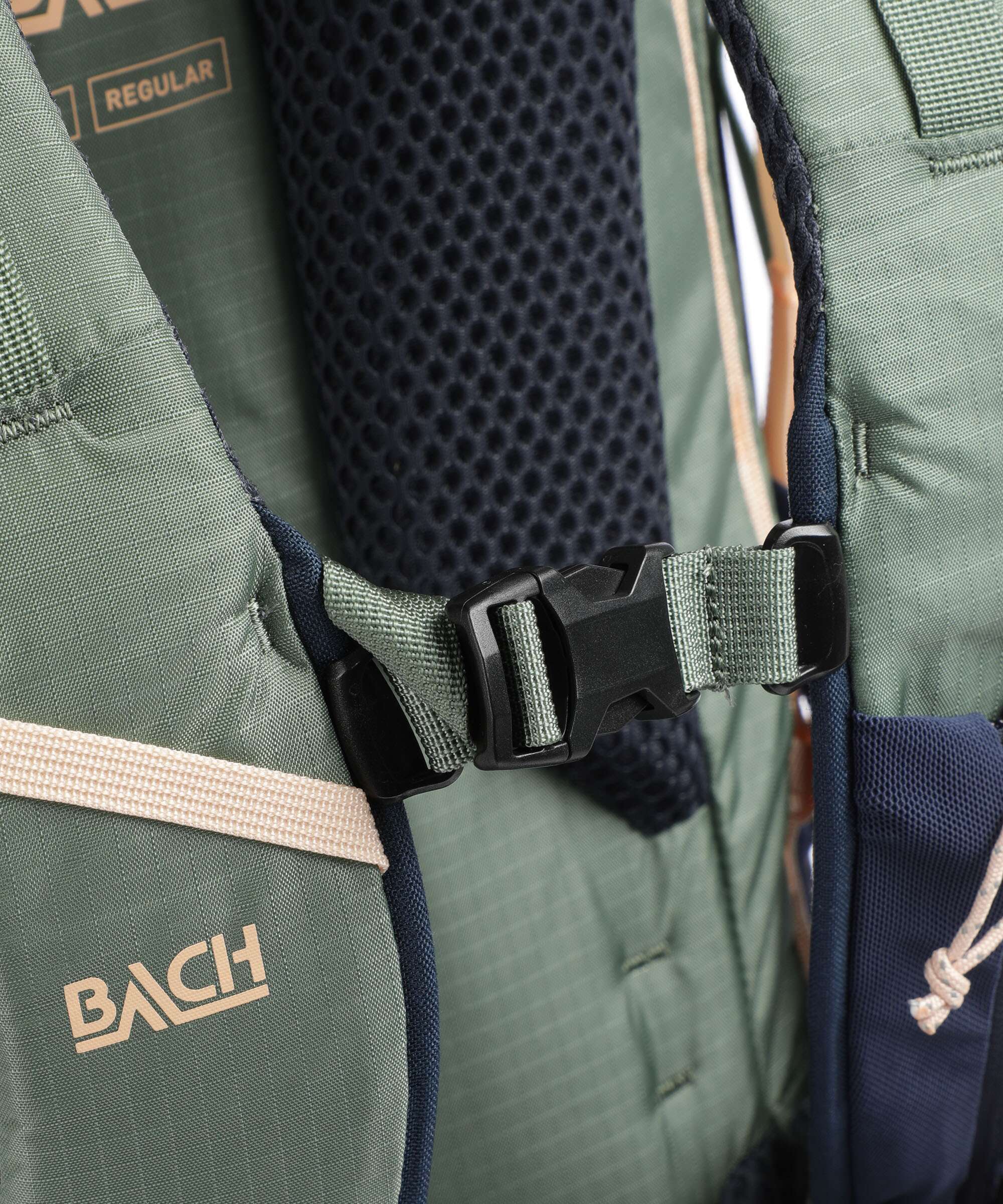 Bach Molecule 30 M Hiking backpack sage green/midnight blue