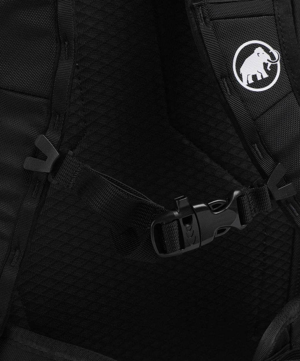 Mammut Nirvana 22W Hiking backpack marine black