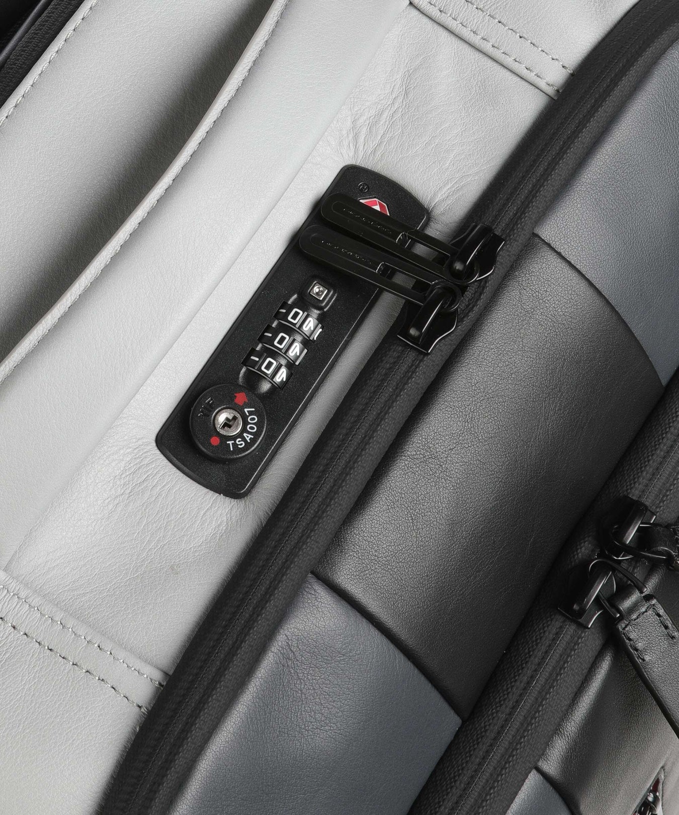 Piquadro Urban Backpack with wheels graphite/black