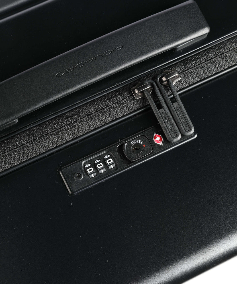 Piquadro PQ Light Spinner (4 wheels) matt black