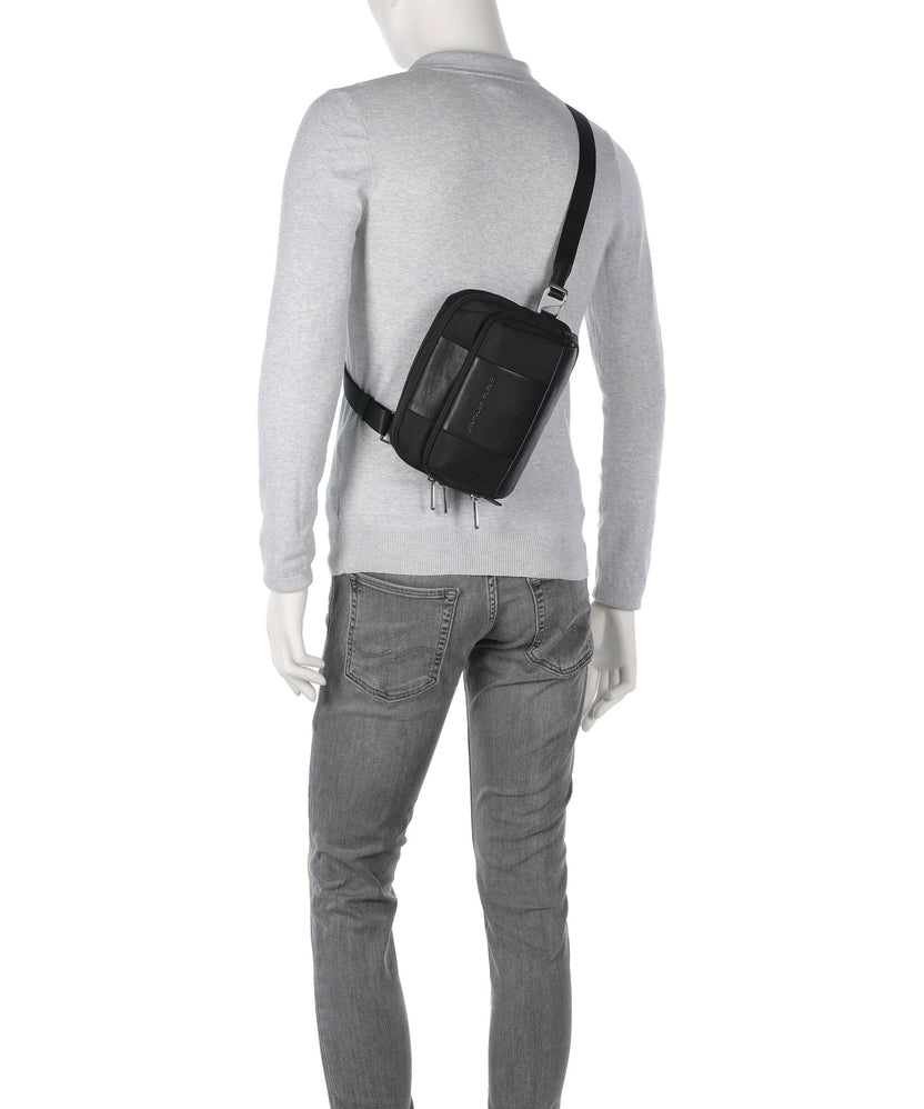 Piquadro Brief Crossbody bag black