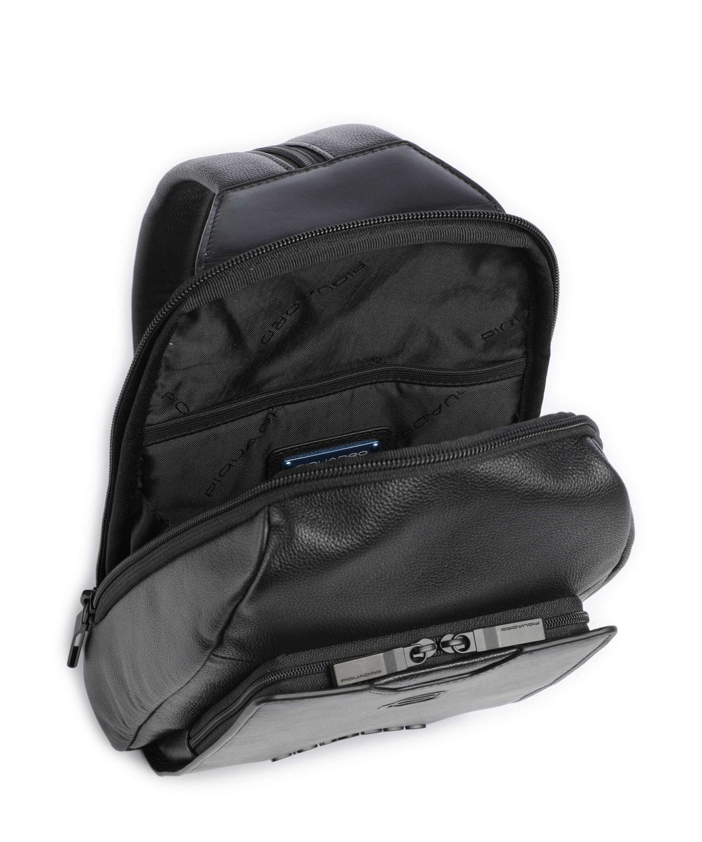 Piquadro Ael Sling bag black