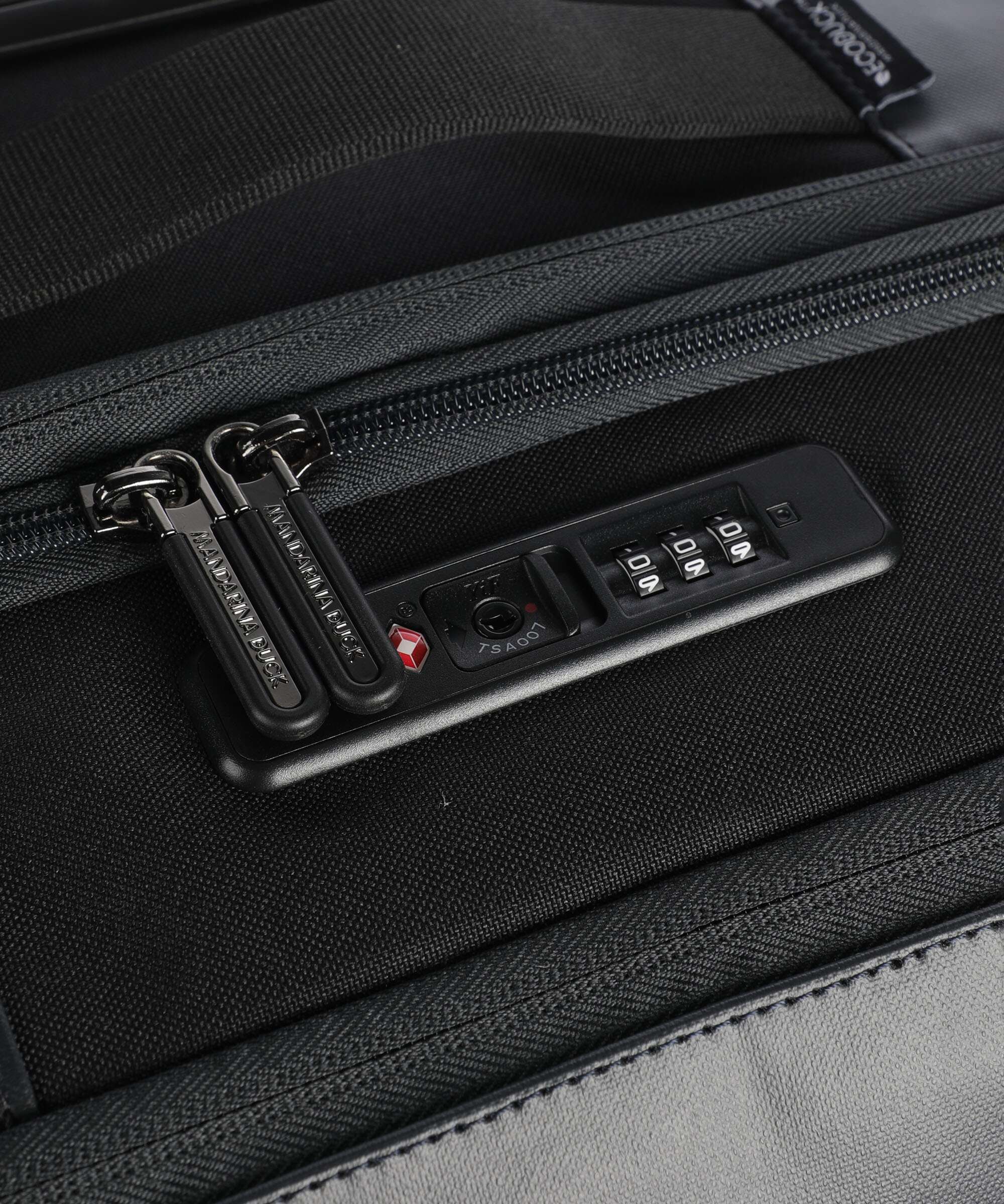 Mandarina Duck Smart Duck Trolley (2 wheels) dark gloss