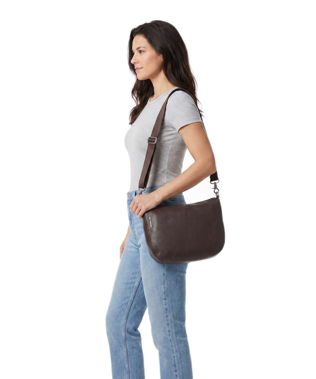 Mandarina Duck Mellow Leather Crossbody bag espresso