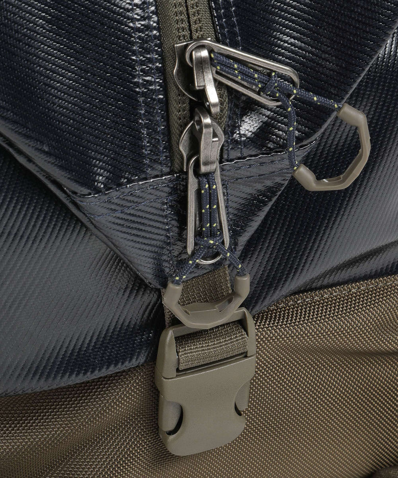 Eagle Creek Migrate 110 Backpack with wheels rush blue