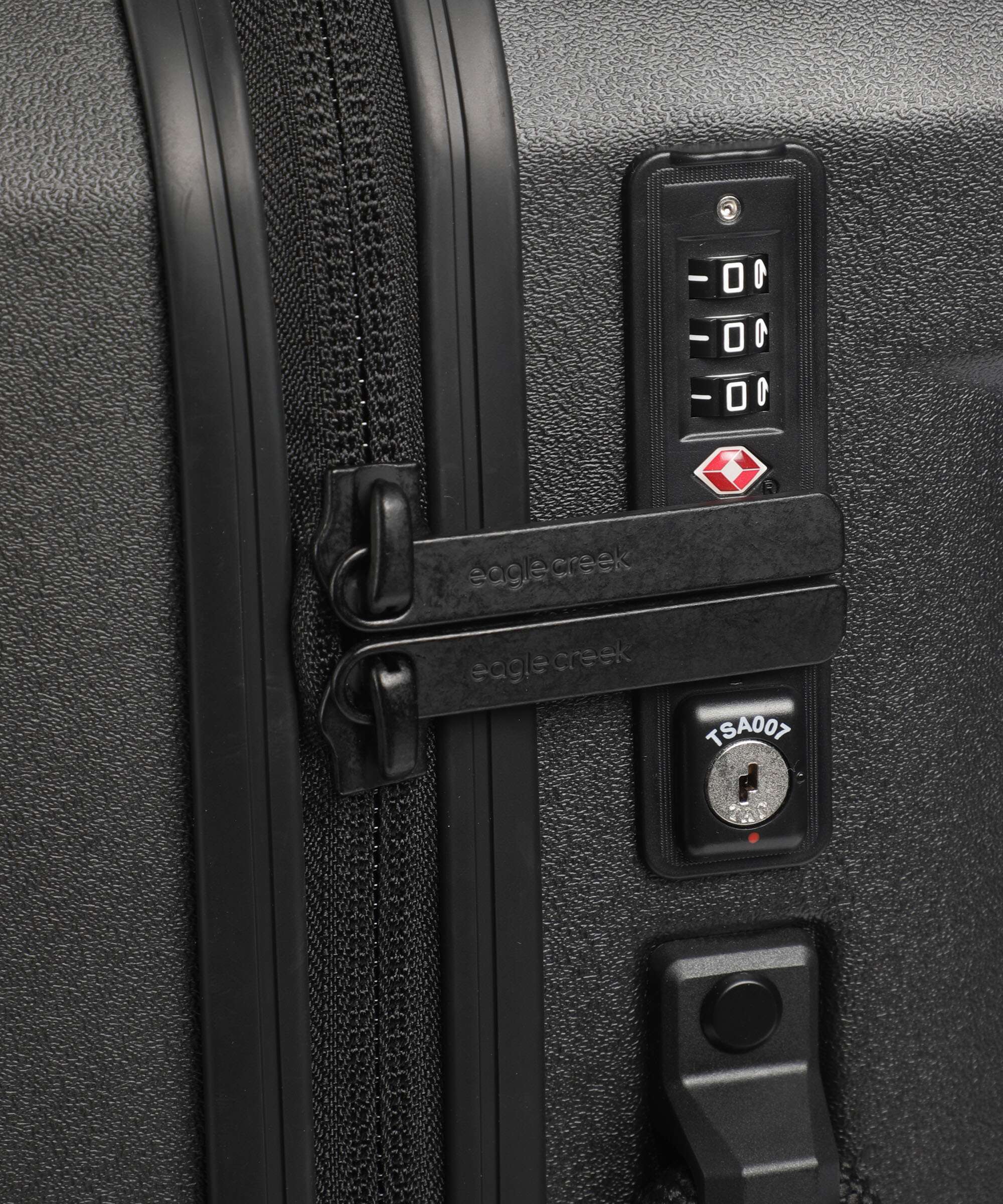 Eagle Creek Tarmac Spinner (4 wheels) black