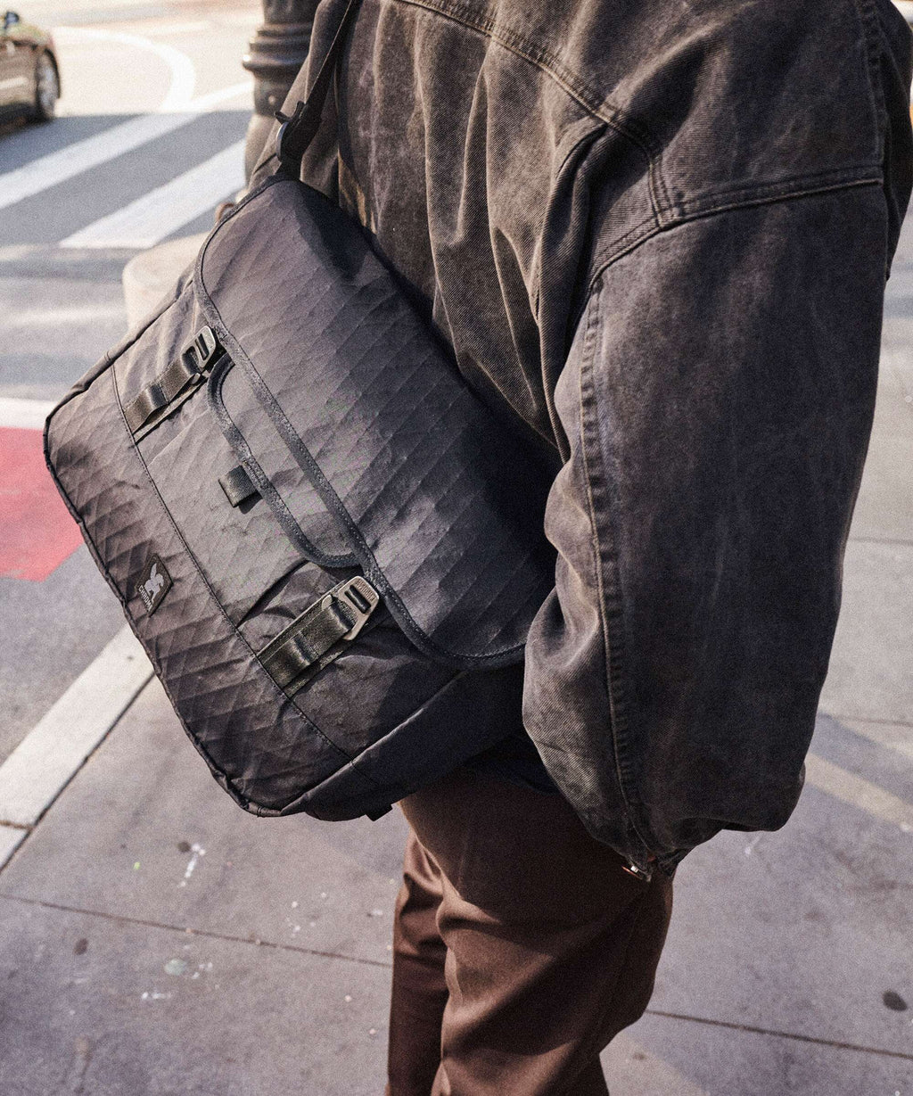 Chrome Midtown 20 Messenger bag sandstone