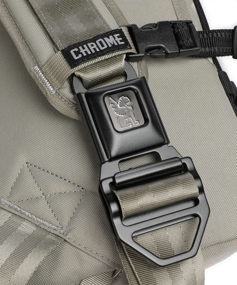 Chrome Kadet Crossbody bag sage