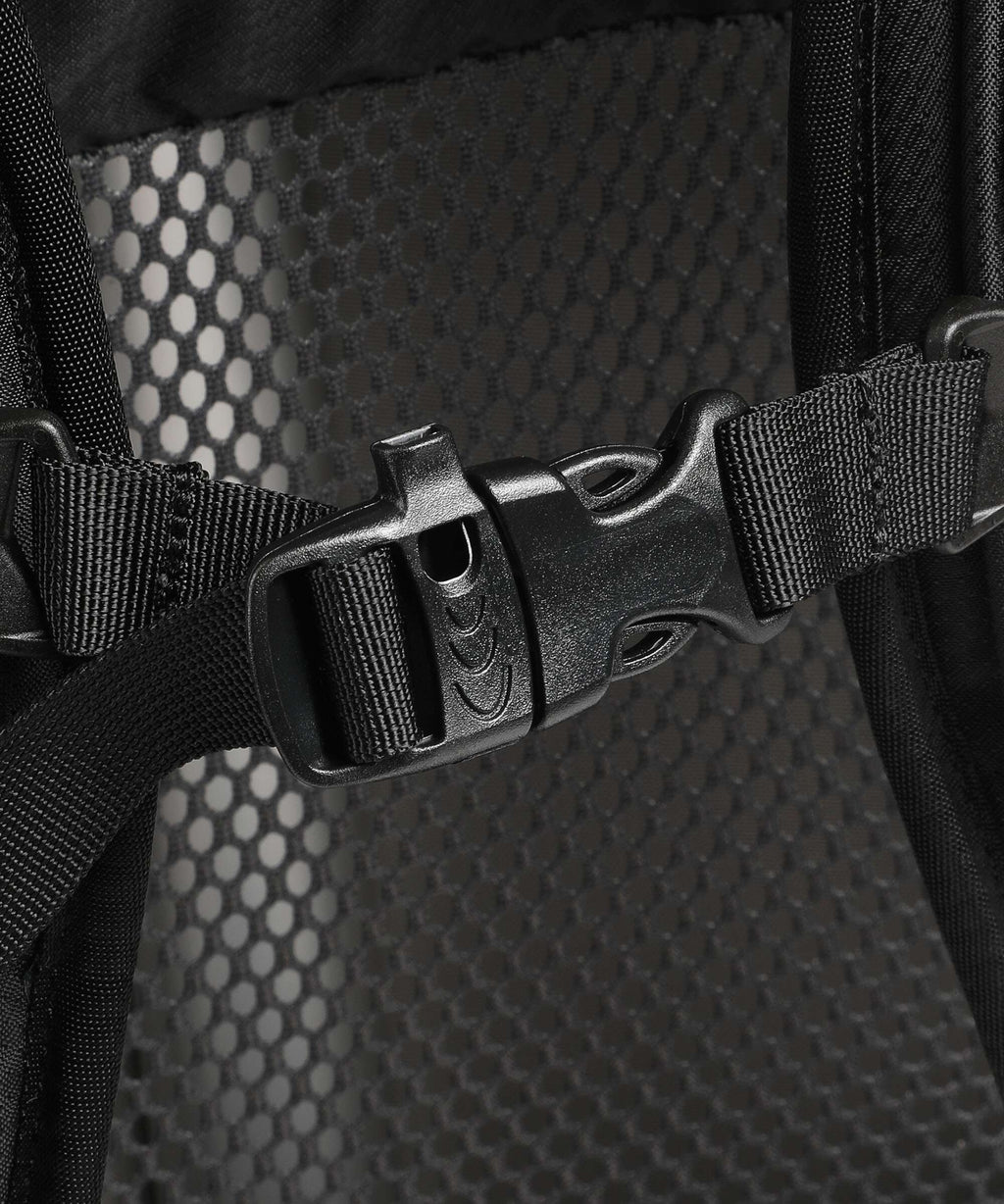 Osprey Farpoint 65 Backpack with wheels black