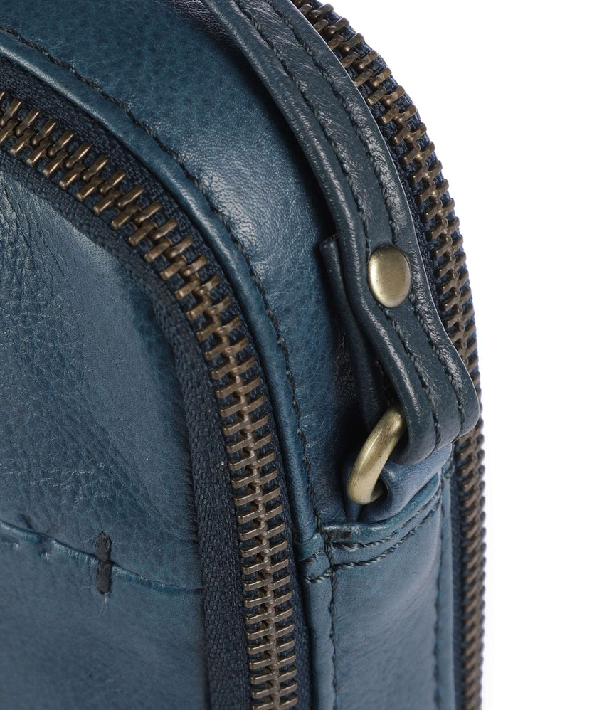 Burkely Natural Norah Phone bag berry blue