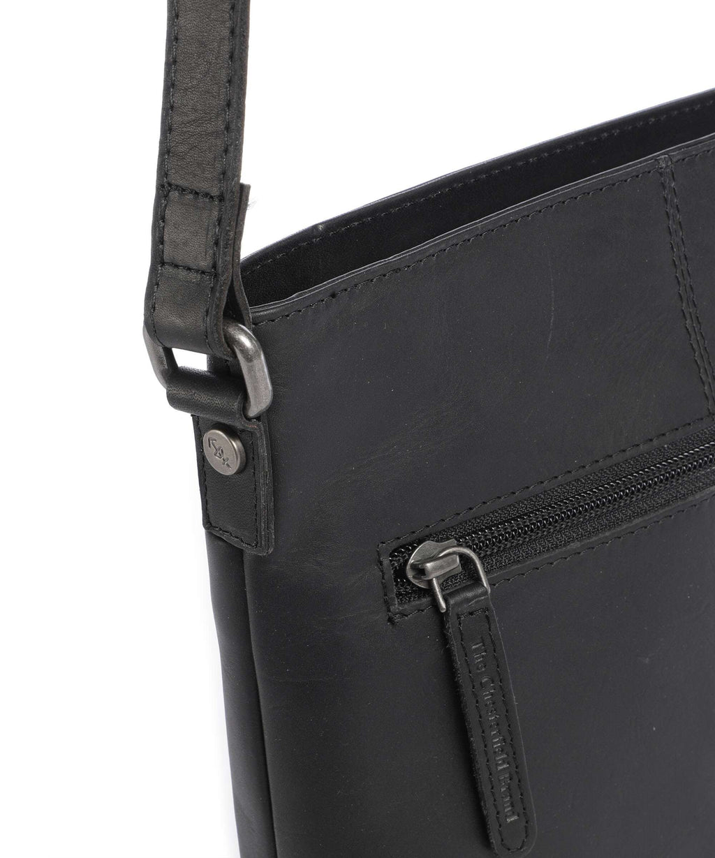 The Chesterfield Brand Wax Pull Up Cow Navene Crossbody bag black