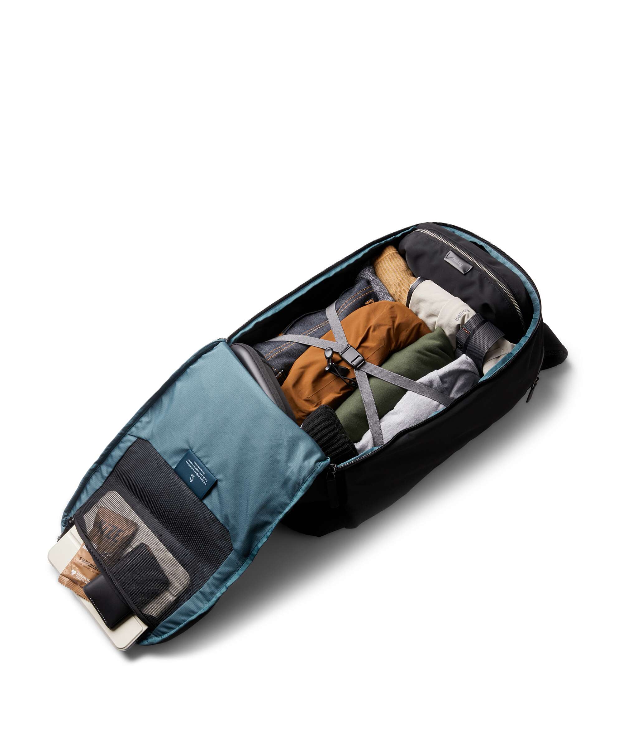 Bellroy Transit 28 Pro Backpack black