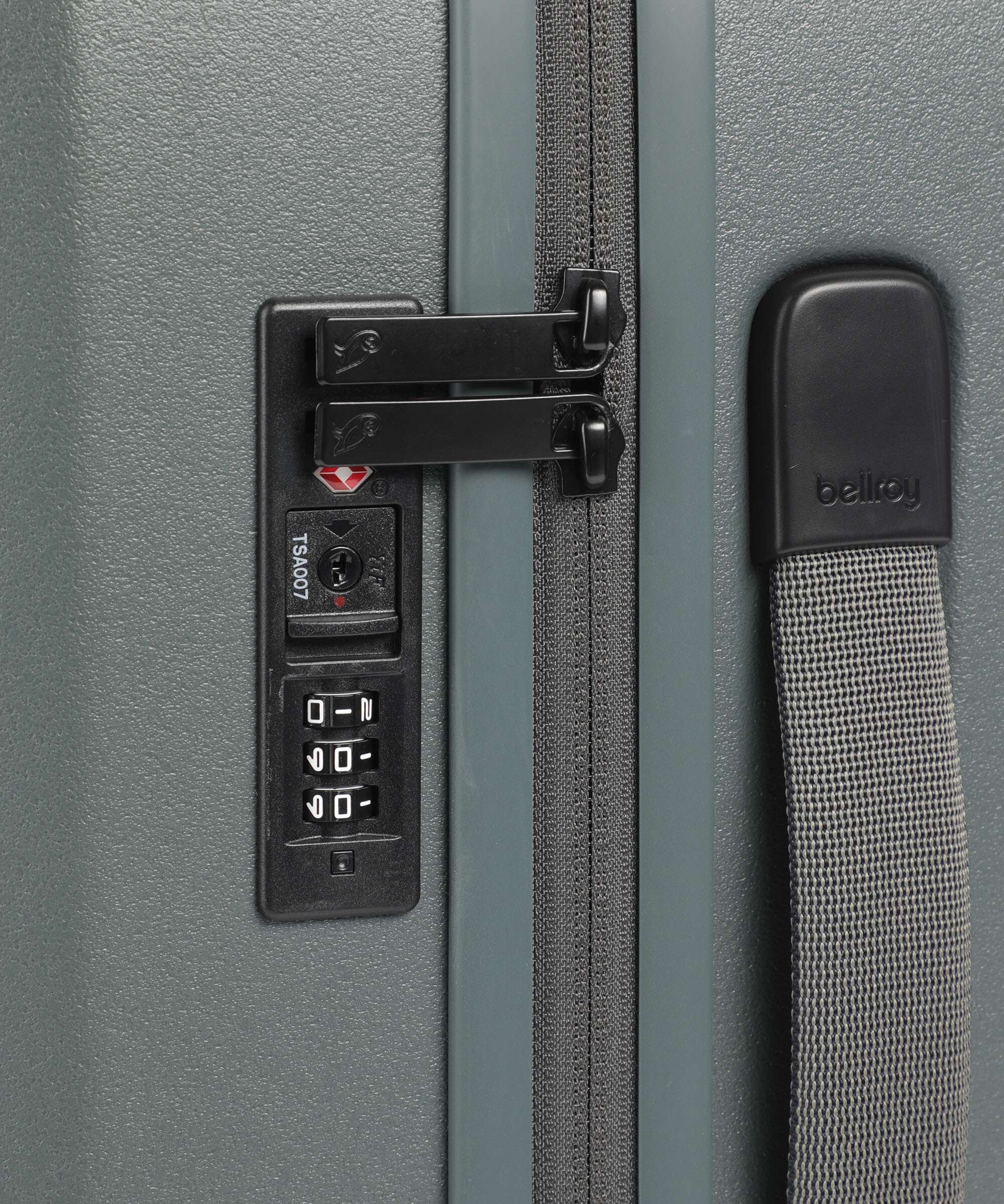 Bellroy Transit Spinner (4 wheels) everglade