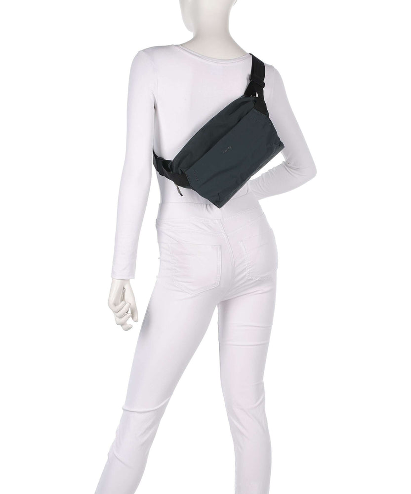 Bellroy Venture 6L Sling bag deep ocean