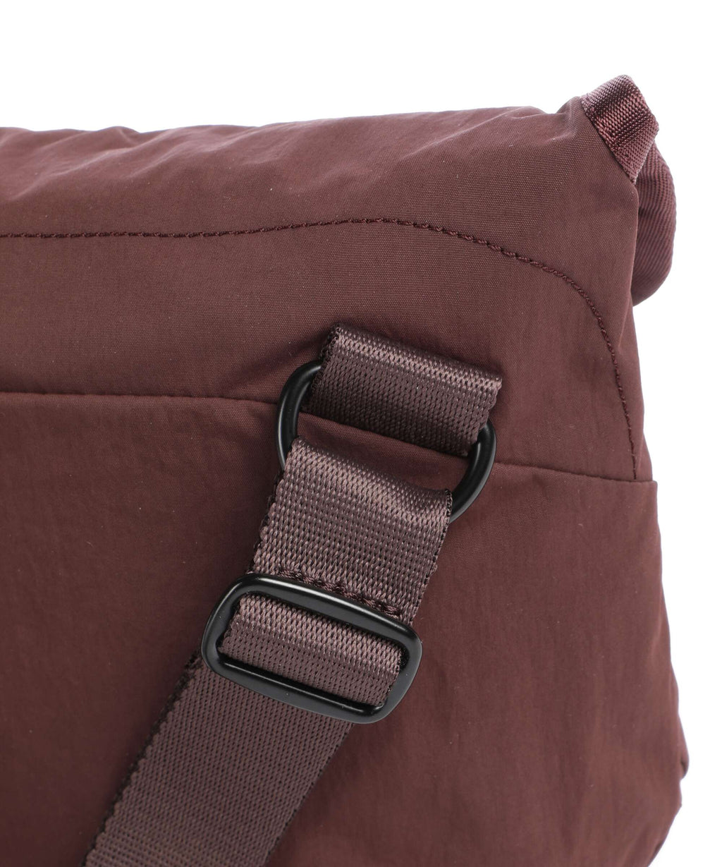 Bellroy Cinch 6 Mini Messenger bag burgundy